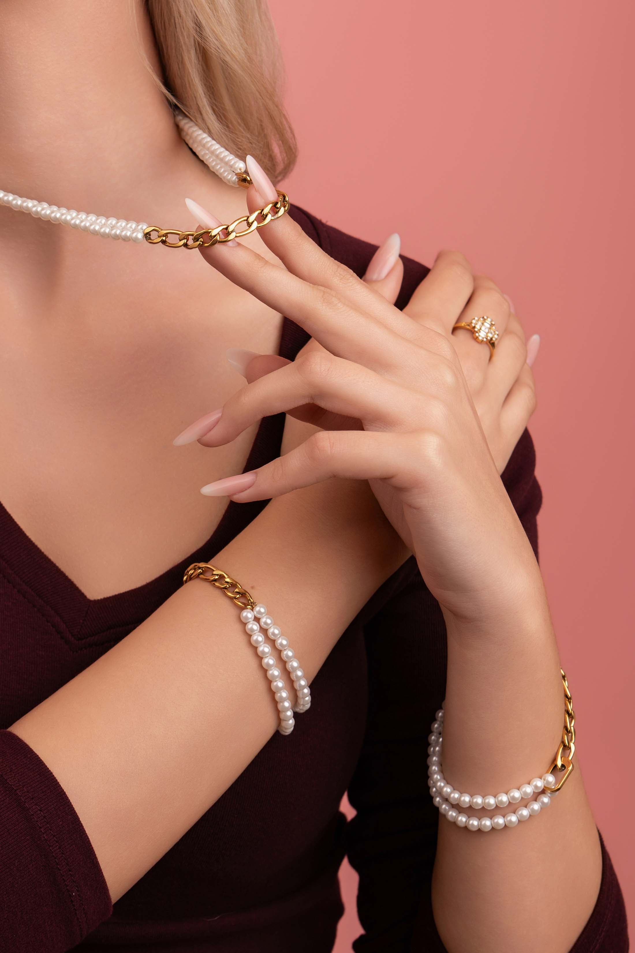 Linked in Pearls Drop Studs & Bracelet Gift Set