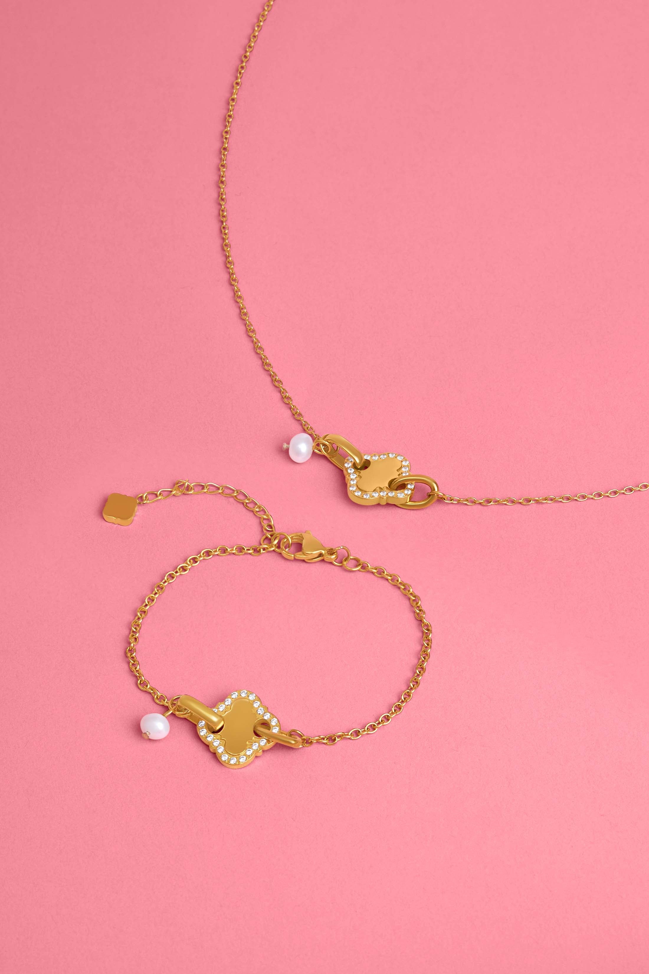 Pearl Linked Necklace & Bracelet Gift Set