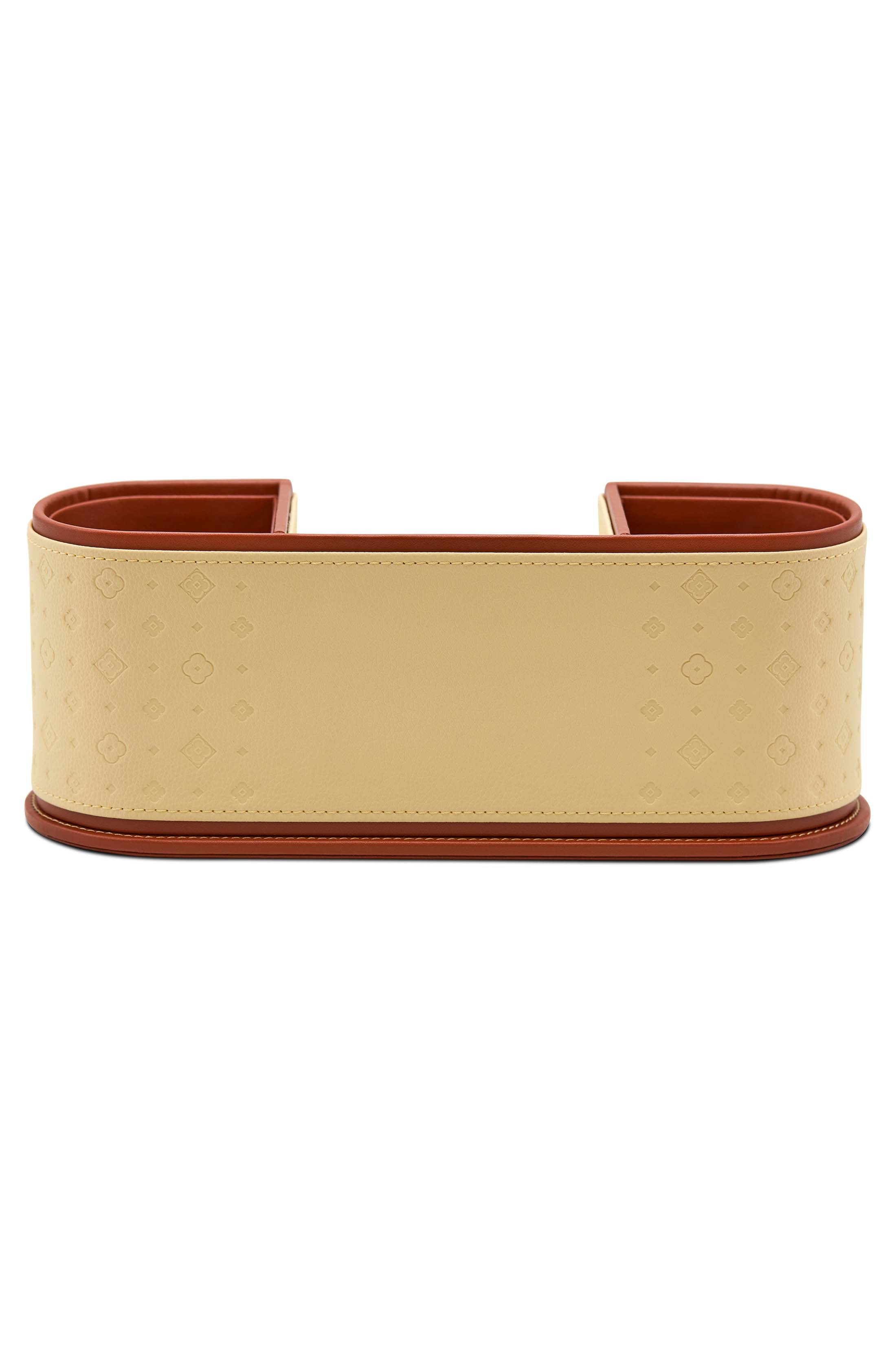 The Carisma Desk Companion