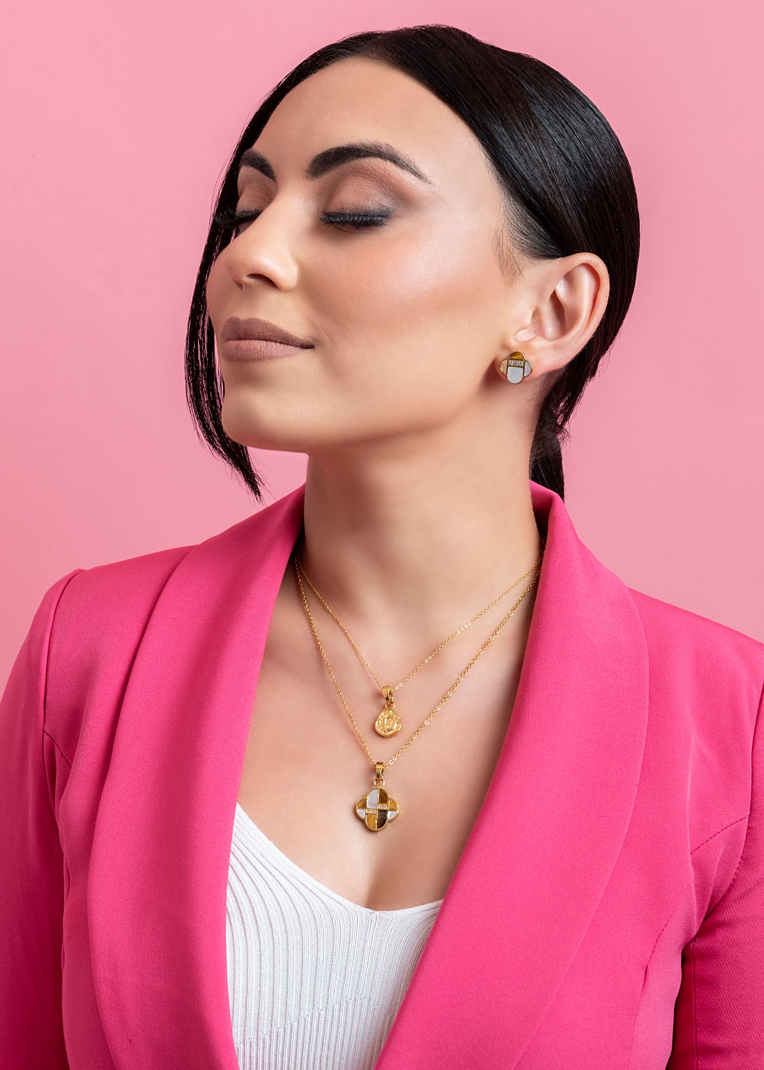 Claudia’s Stud Earring Set & Emilia’s Roman Pendant Gift Set