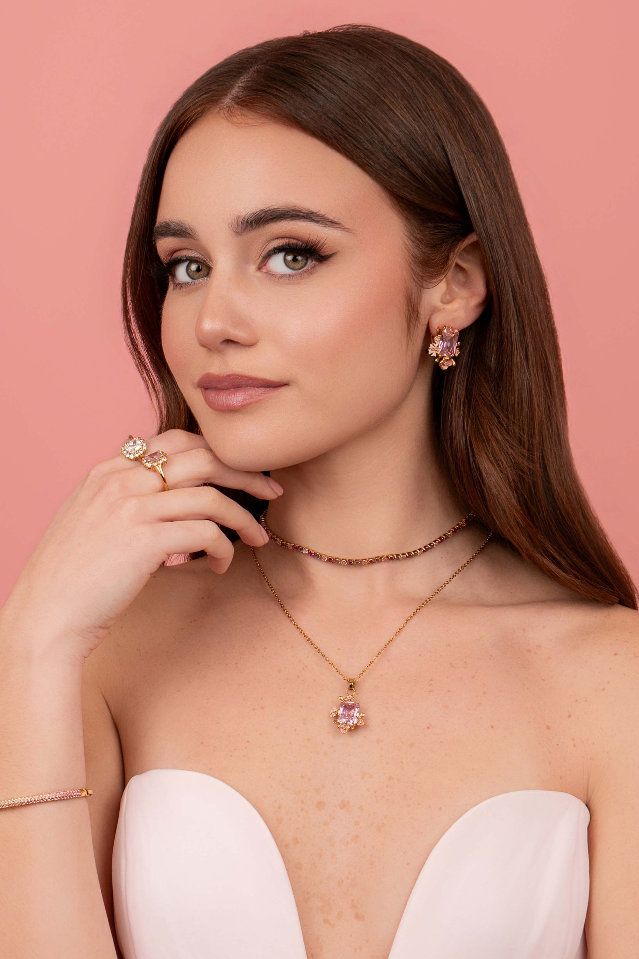 Qronfla Reġina Stud Earring Set