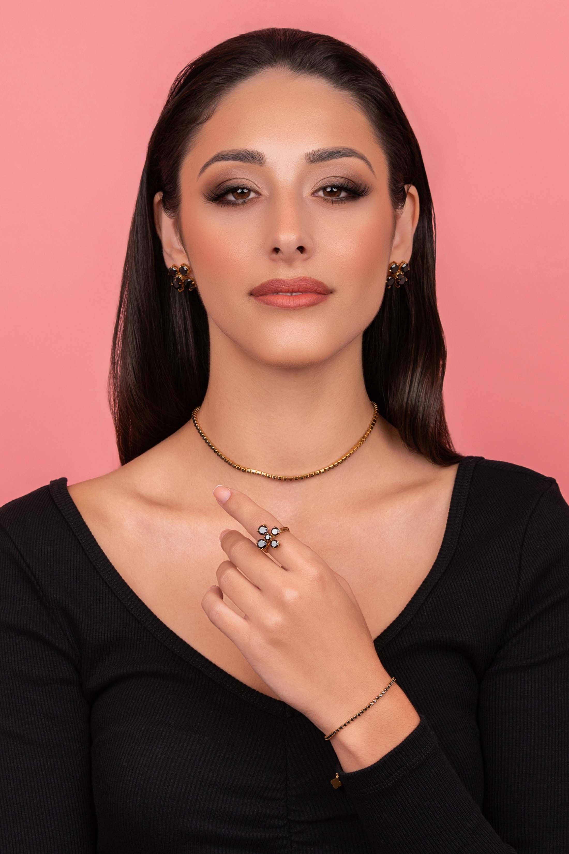 Tnabbret Earring Set