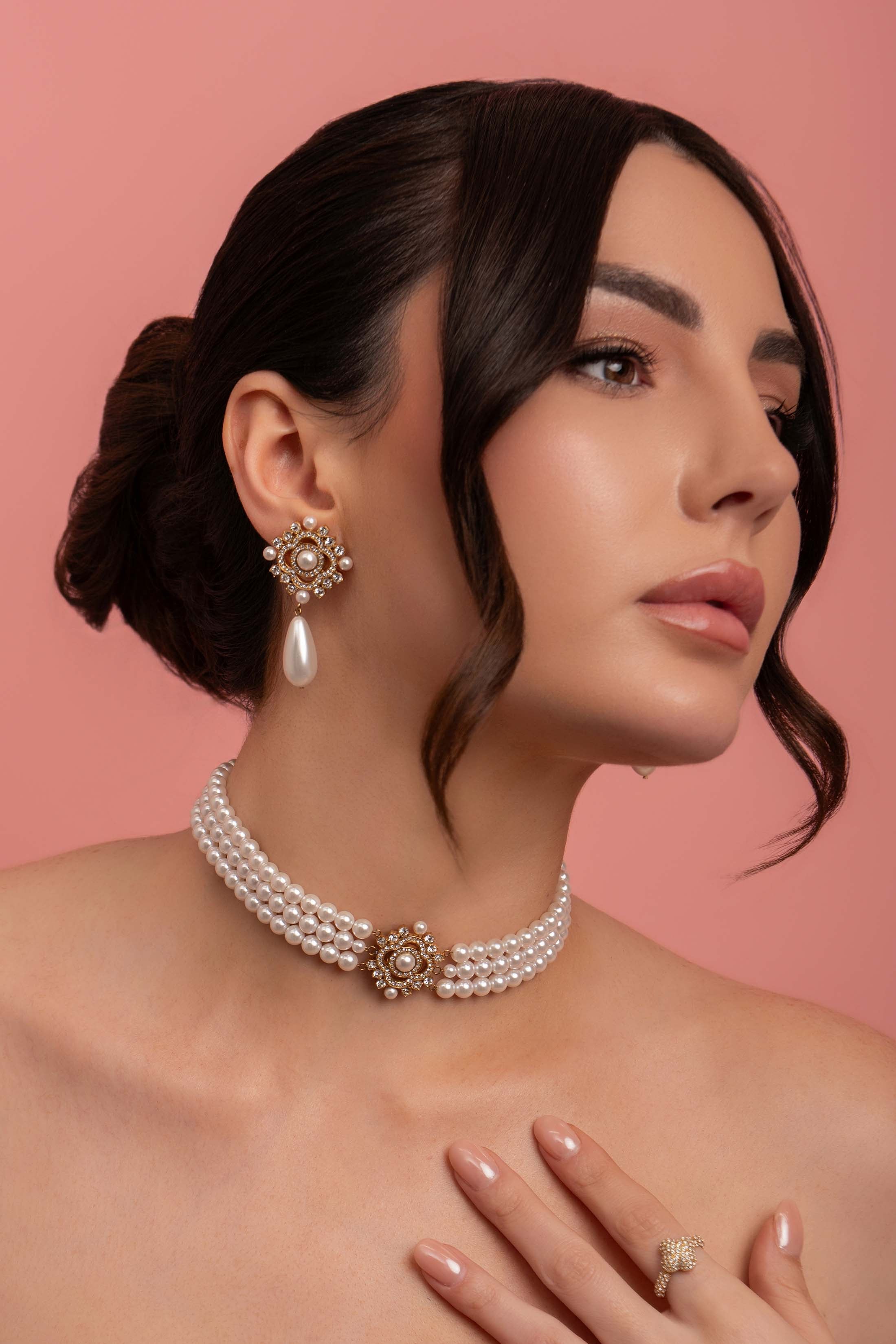 Perla Melodija Drop Stud Earrings & Necklace Gift Set