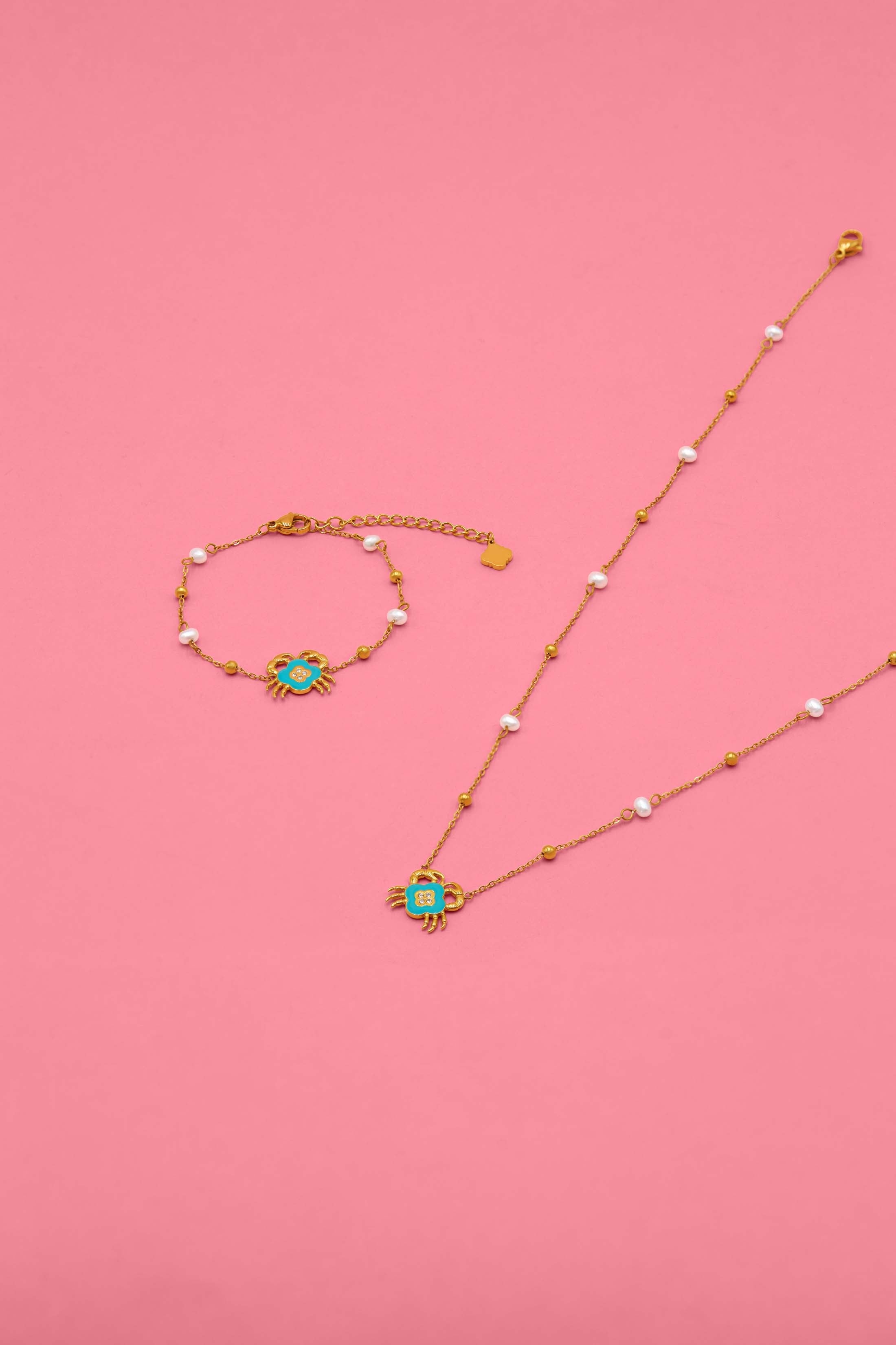 Qabru Perla Necklace & Bracelet Gift Set