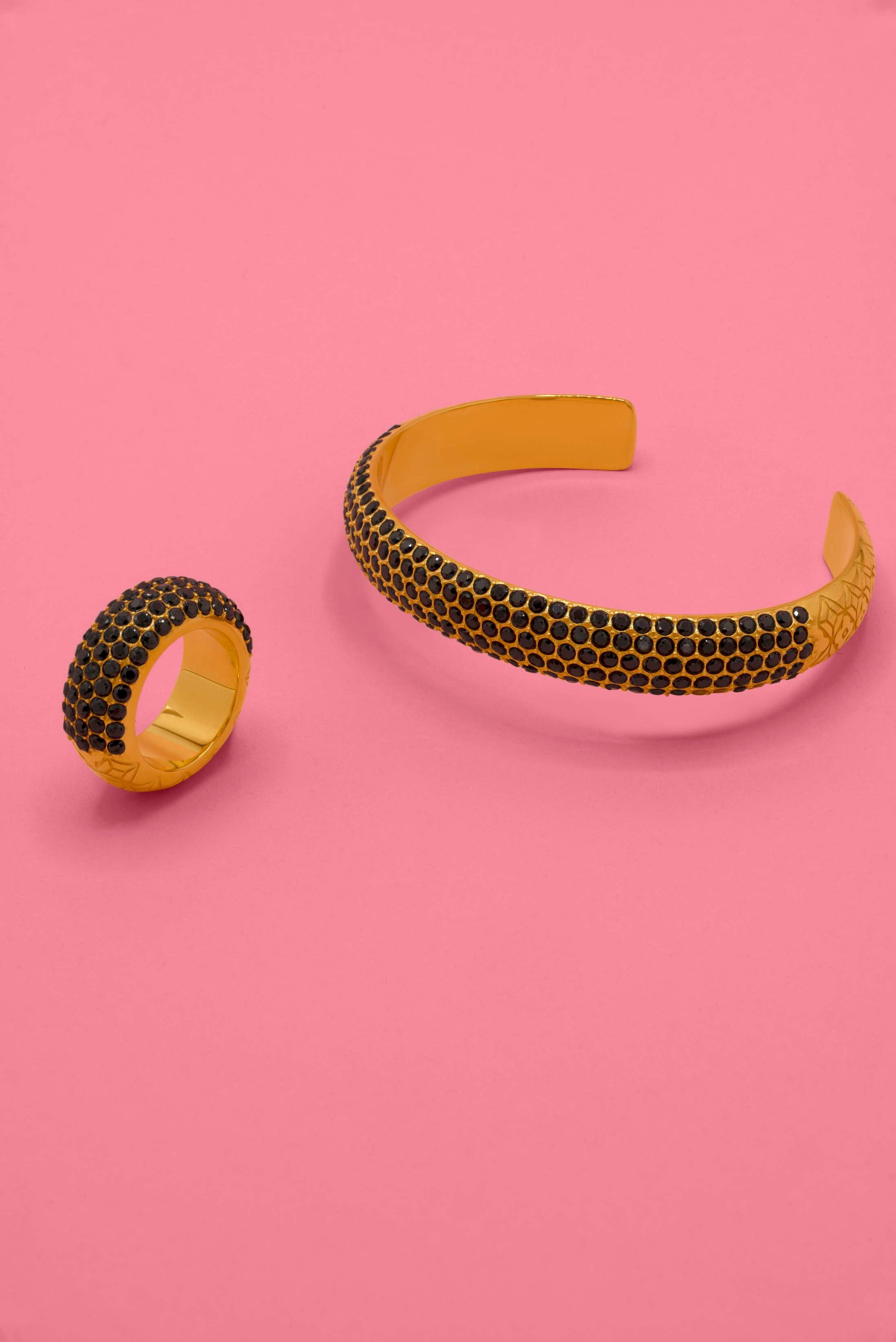 Black Pavé Patterned Bangle & Ring Gift Set