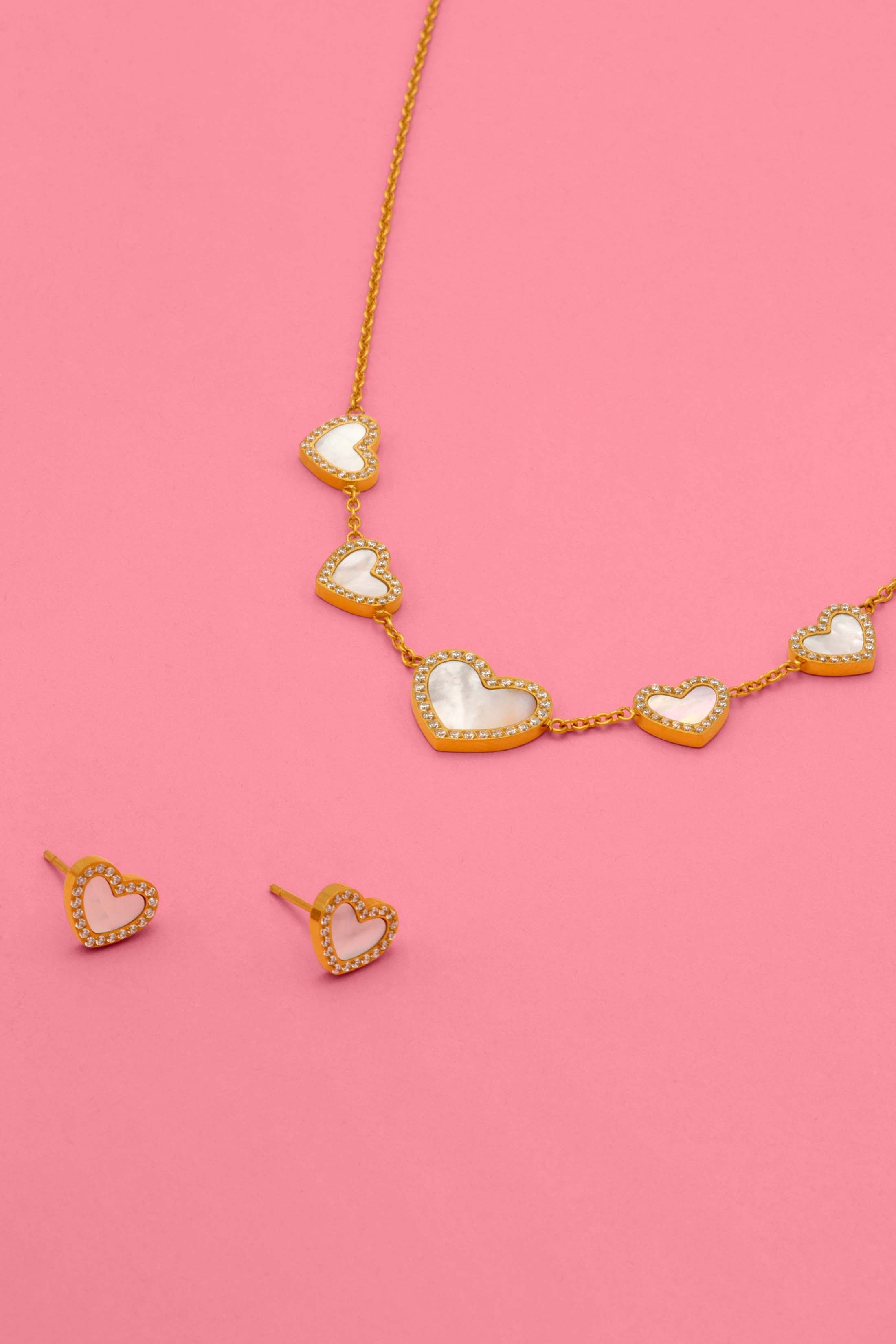 Qalbi Mother of Pearl Necklace & Stud Earrings Gift Set