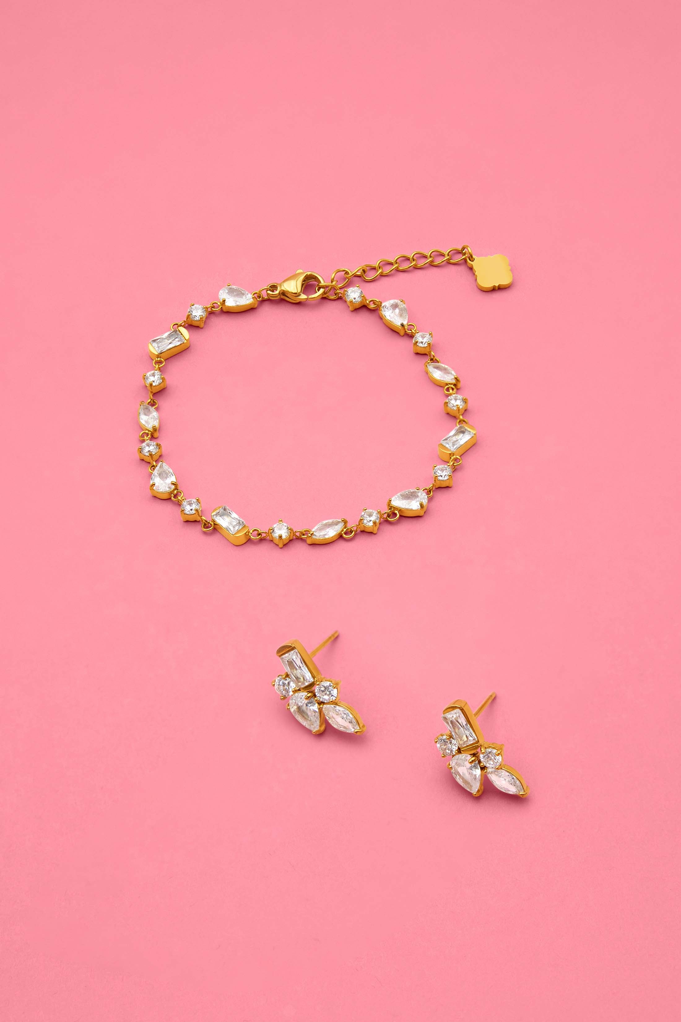 Rhéa Stud Earrings & Bracelet Gift Set