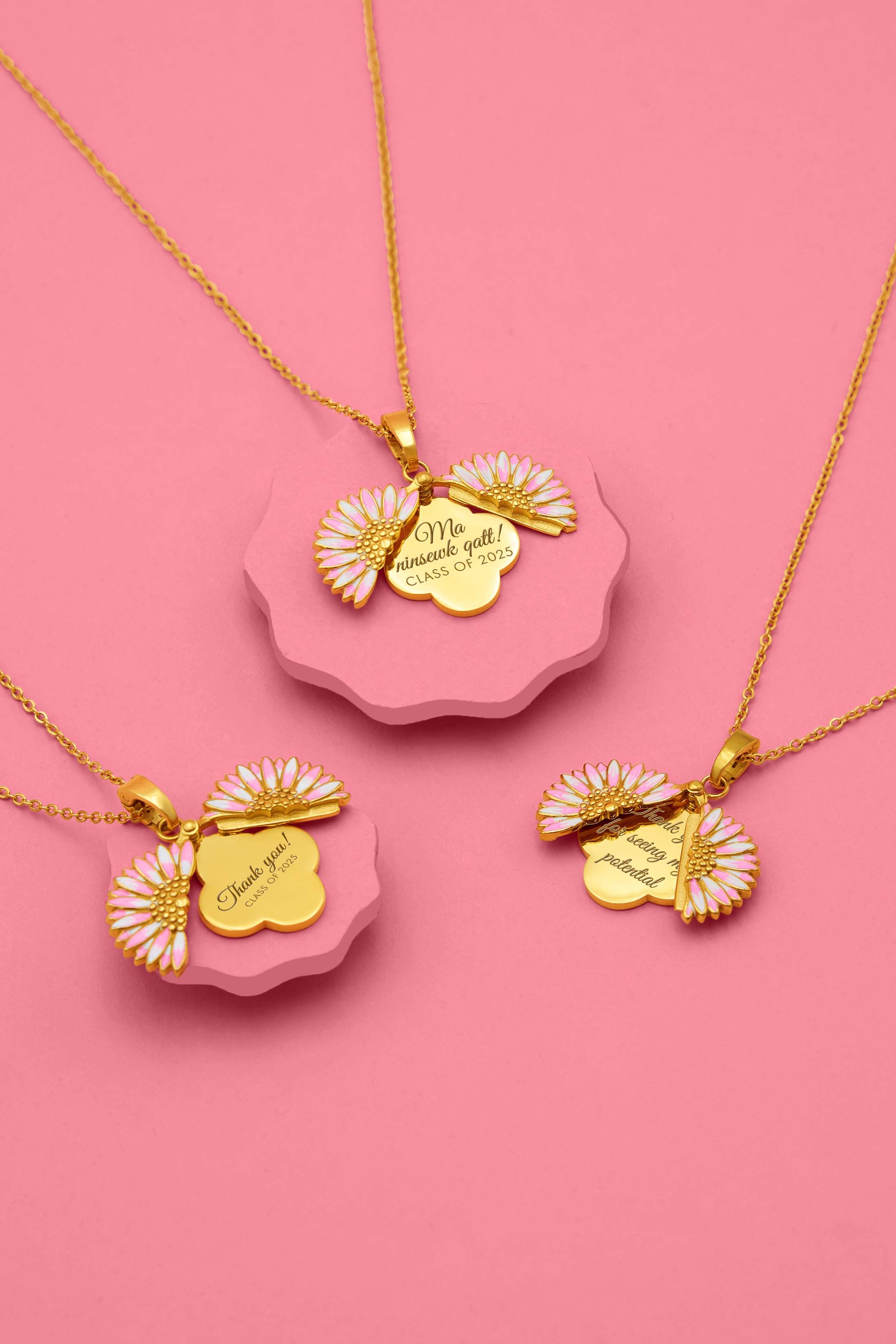 Gerbera Glow Engravable Necklace