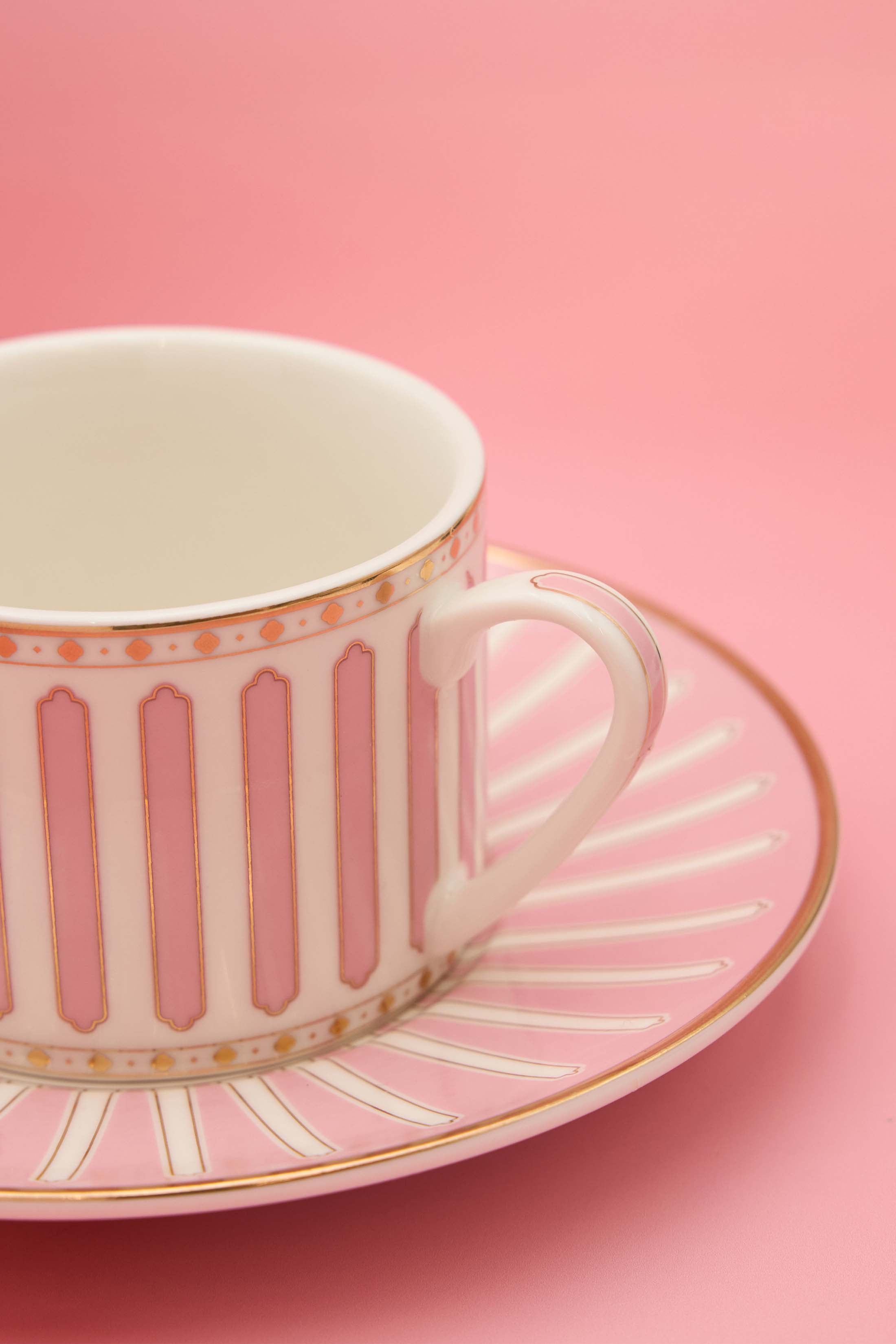 The Carisma Collection Box