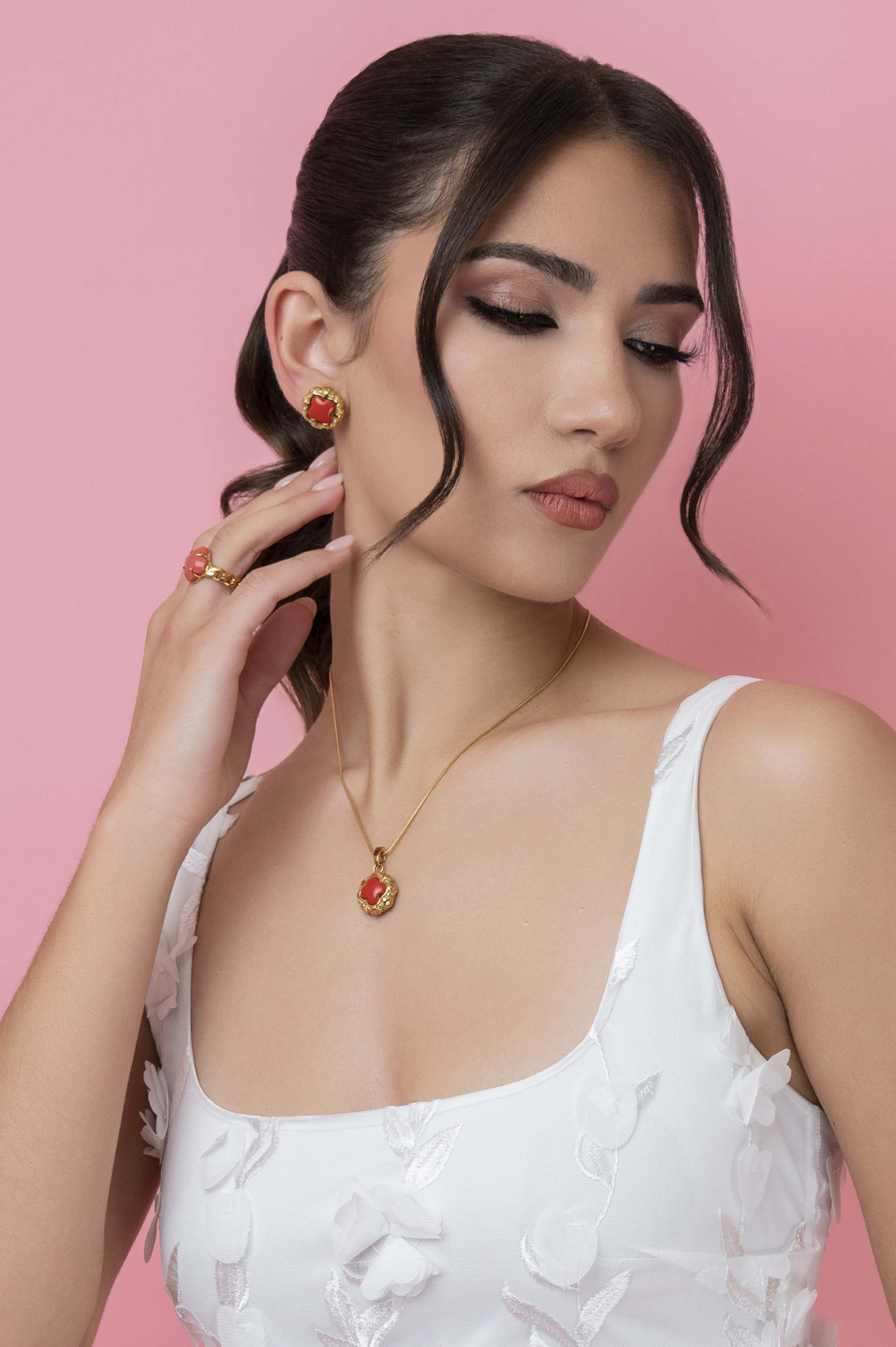 Stone Station Coral Stone Curb Chain Ring