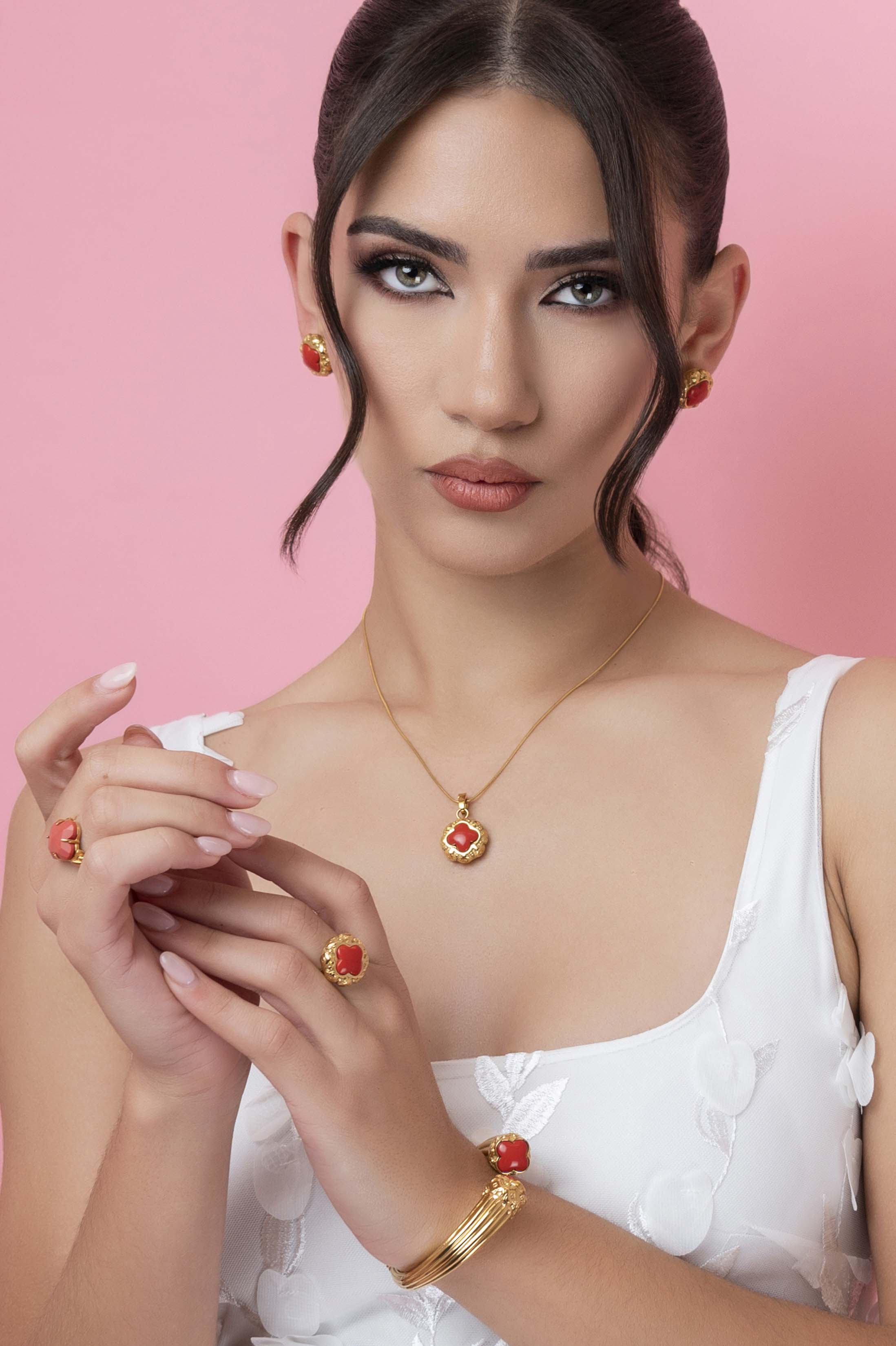 Stone Station Coral Stone Curb Chain Ring