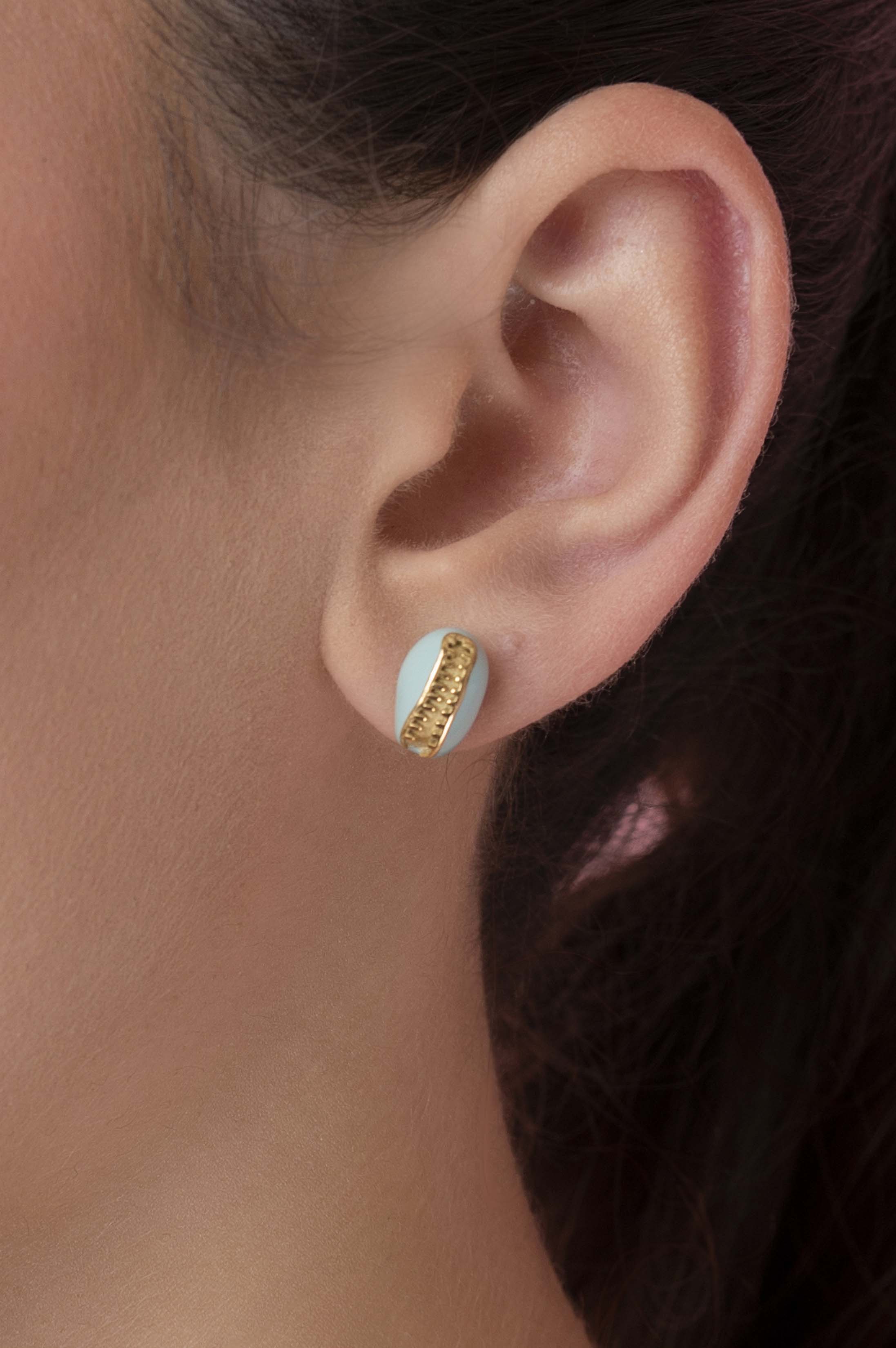 Capri Blu Shell Stud Earring Set