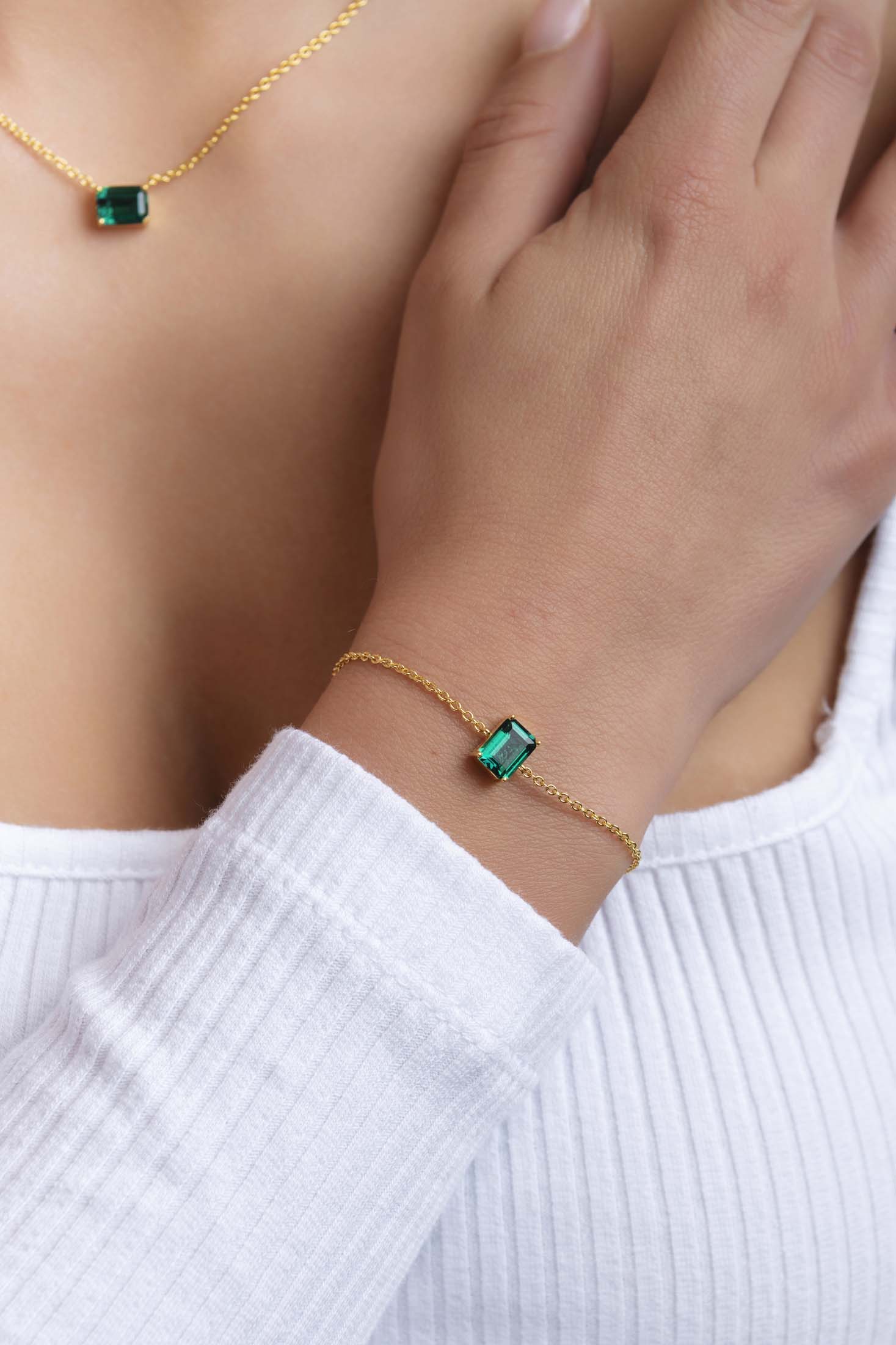 Emerald Solitaire Bracelet in 18k Gold Vermeil