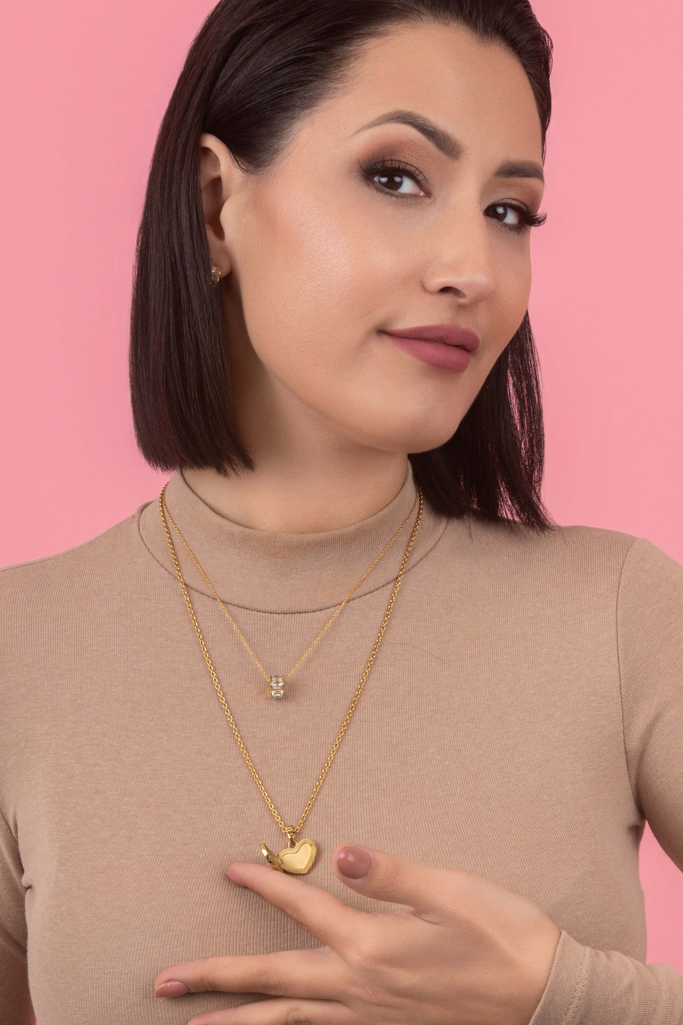 Zaria’s Huggies Earrings & Pendant Gift Set
