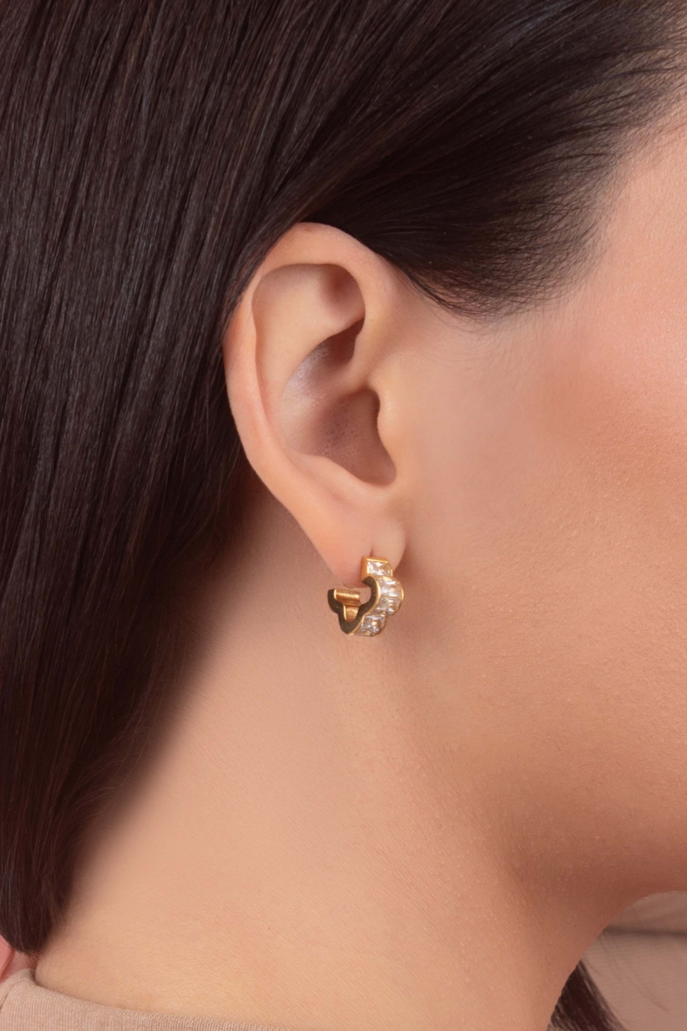 Zaria’s Huggies Earrings & Pendant Gift Set