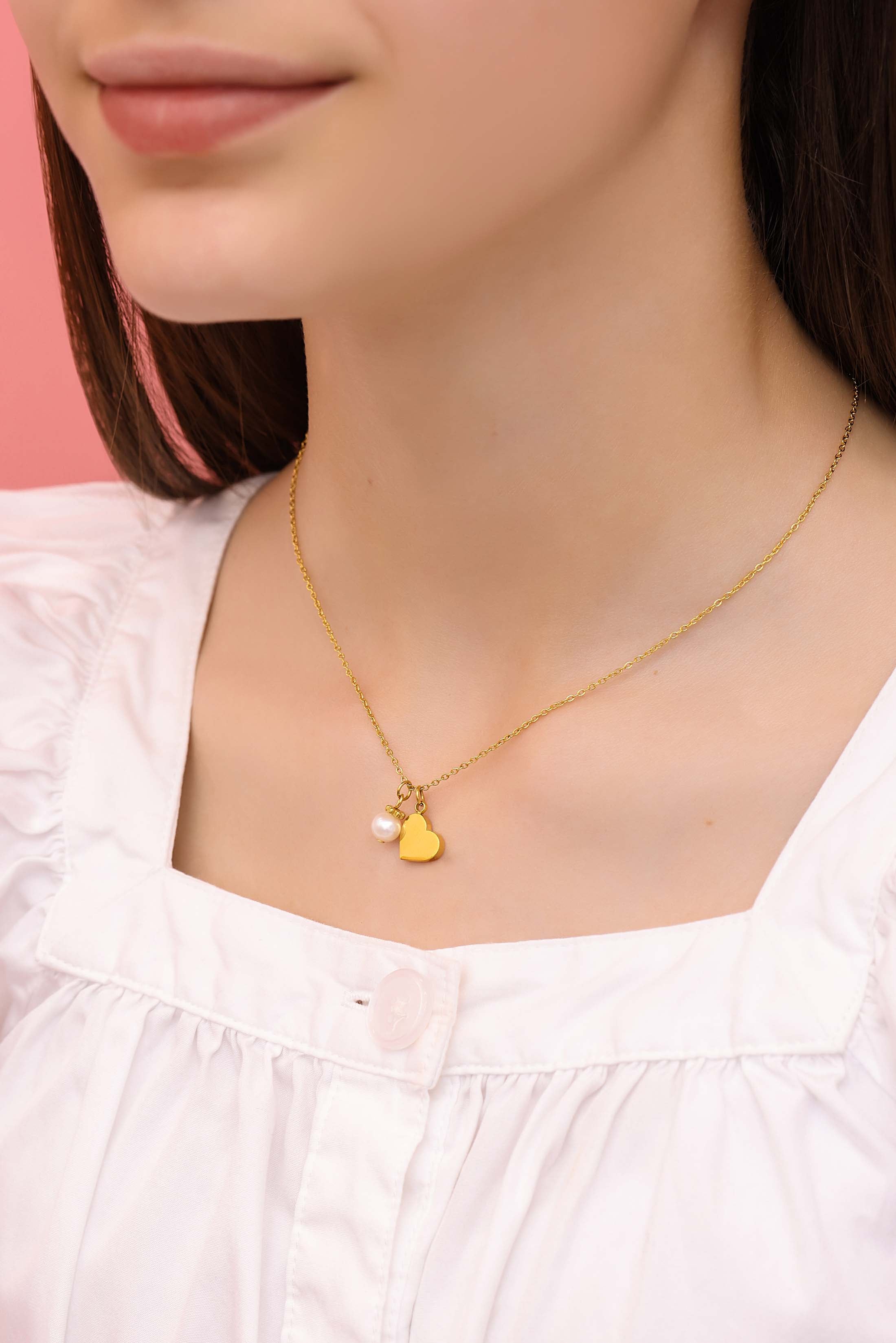 Qalbi Perla Engravable Gold Necklace