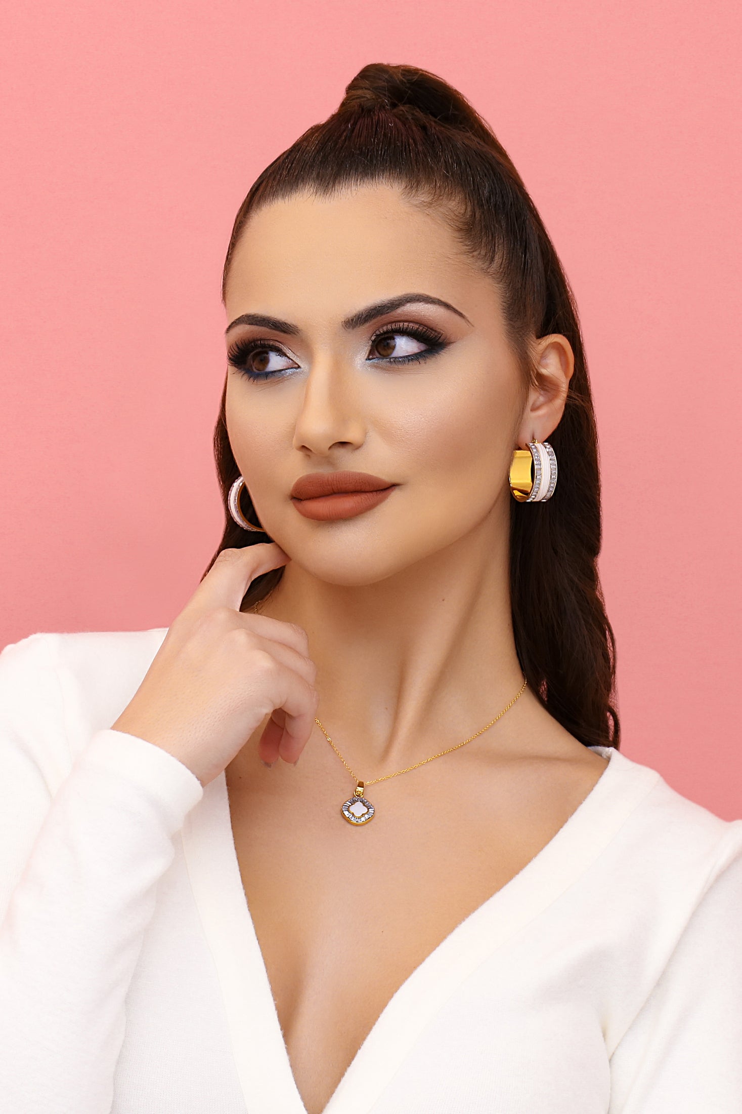 Faniello Ivory Mother of Pearl Hoop Earring Set