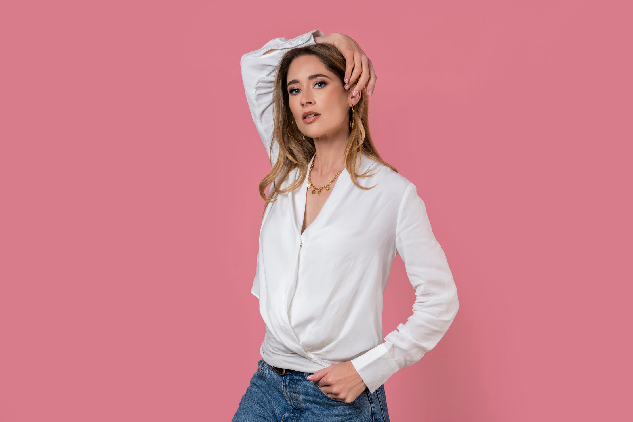 Carisma Logo Coin Link Necklace