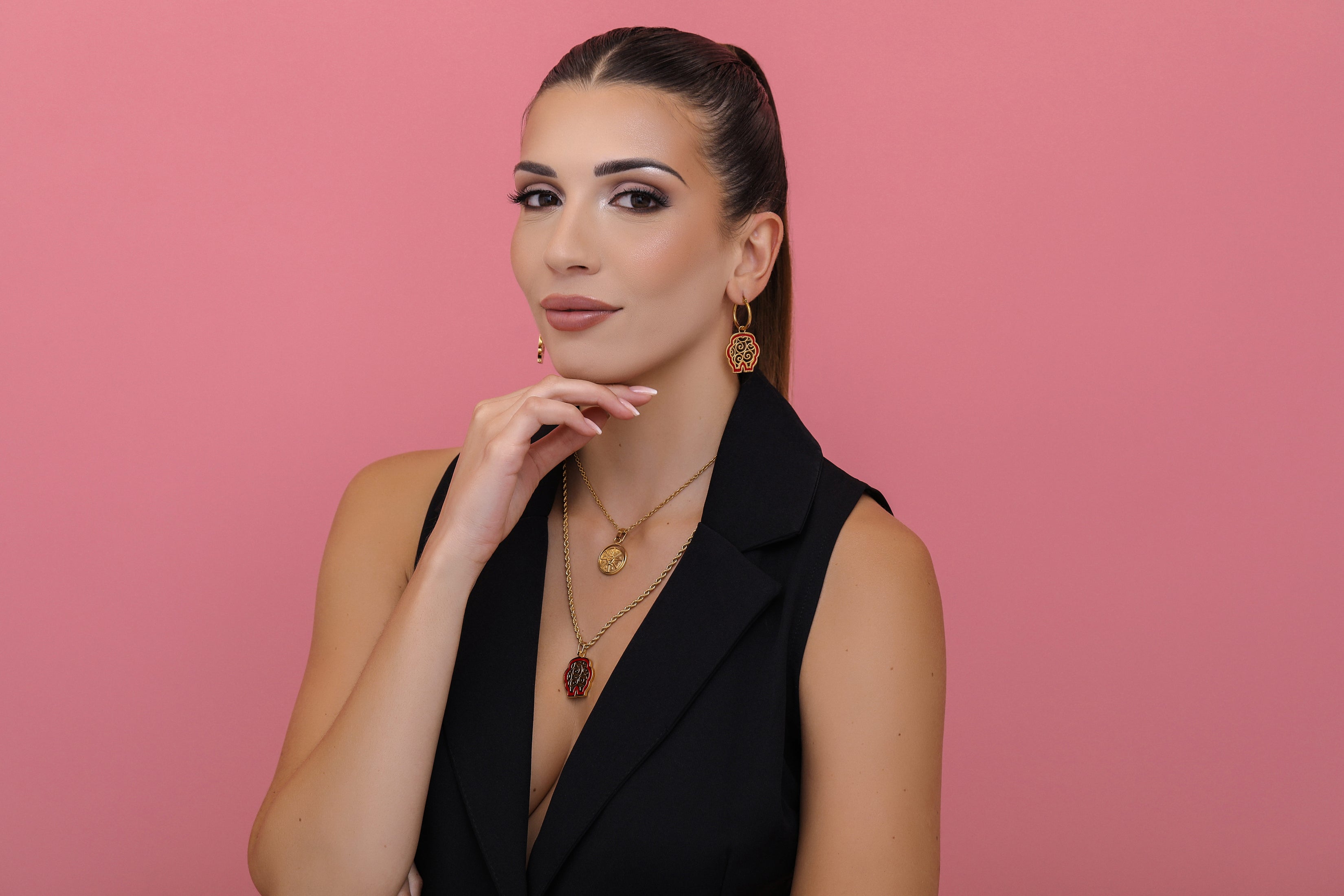 Wellness Pendant & Neolithic Red Ochre Stud Earrings Gift Set