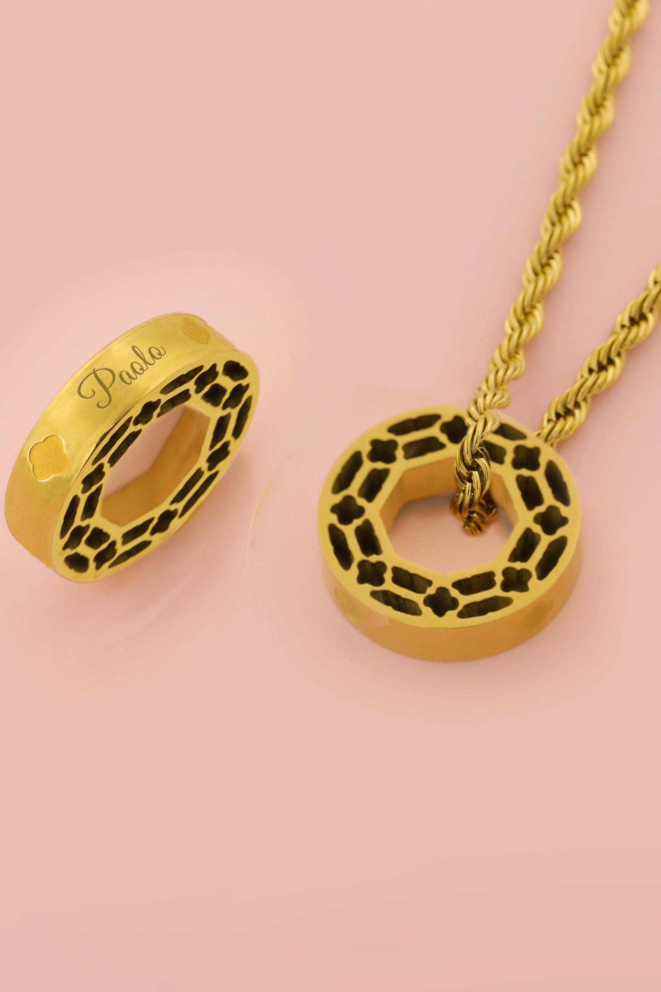 Gozo Lace Engravable Ring Pendant