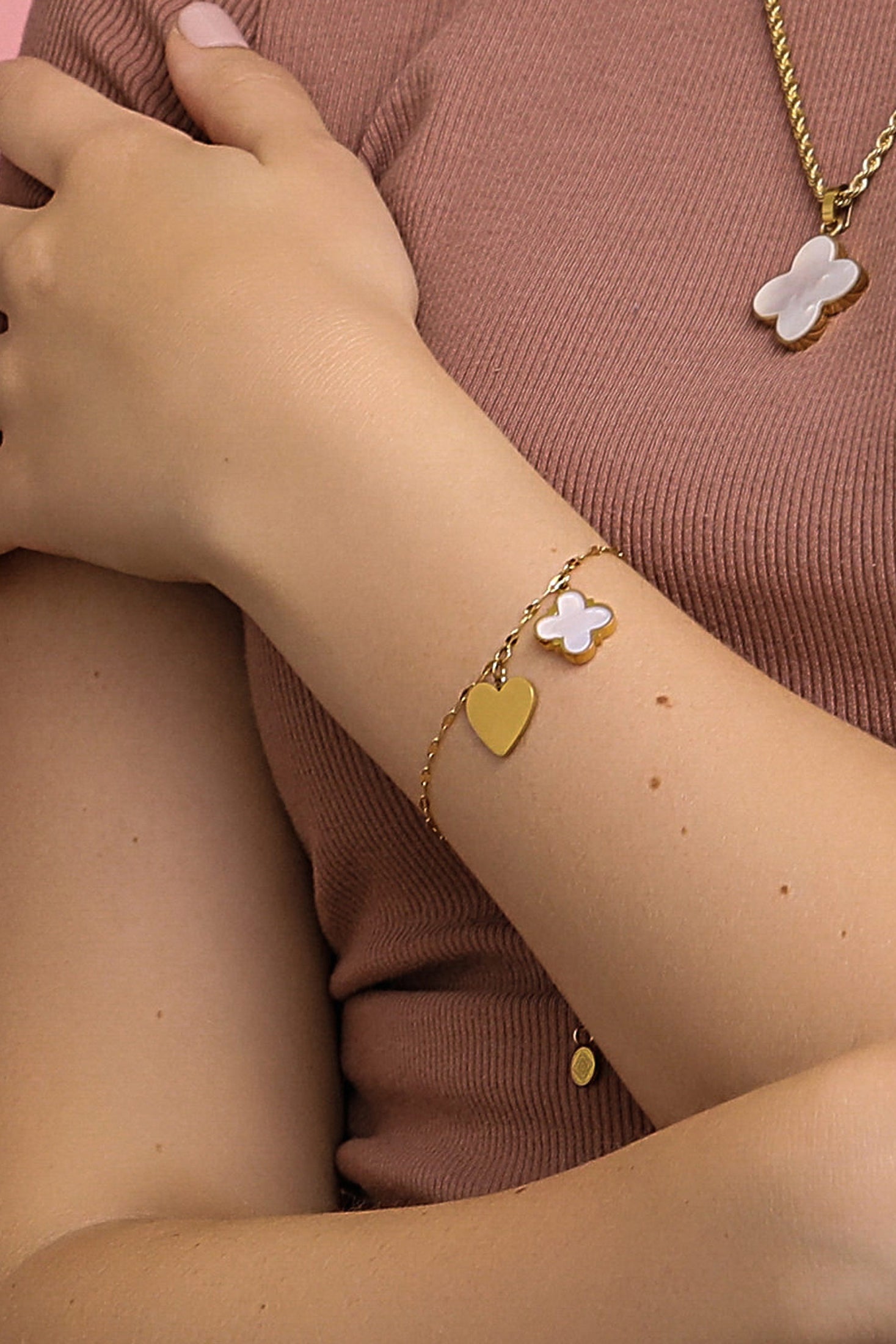 Engravable Heart Agate Bracelet Gift Set