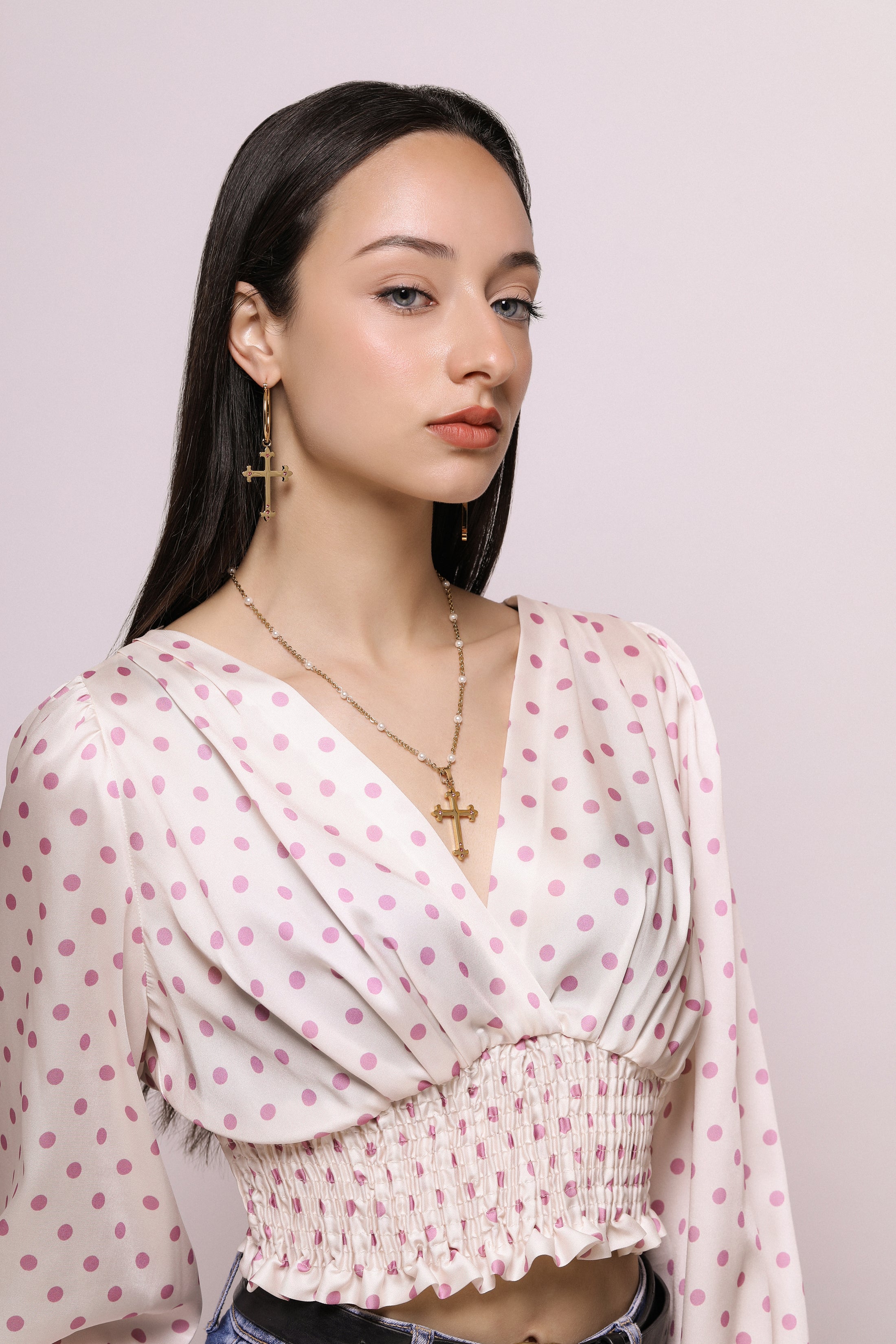 Blue Crystals Carisma Cross Necklace Gift Set