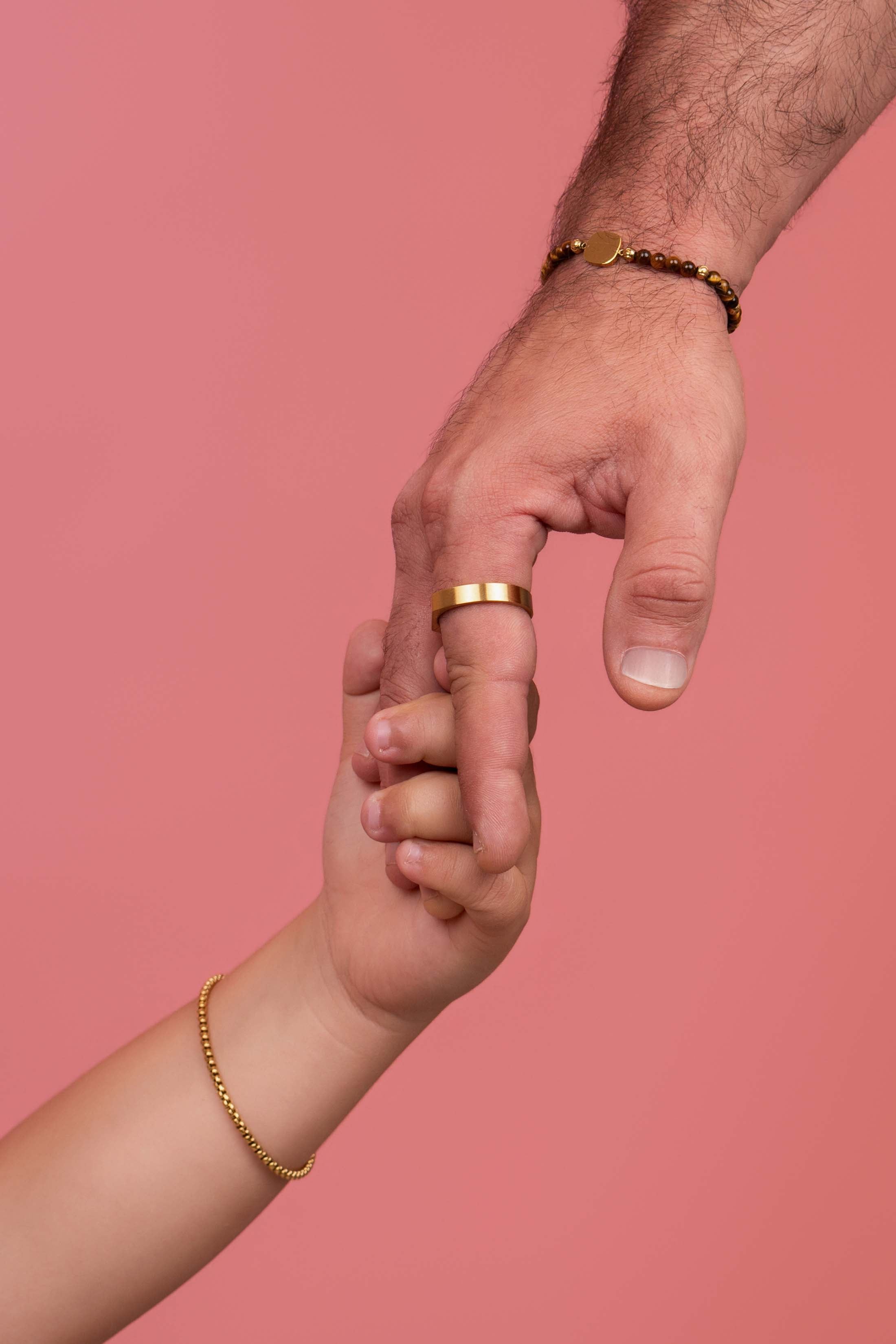 Crest Gold Engravable Ring