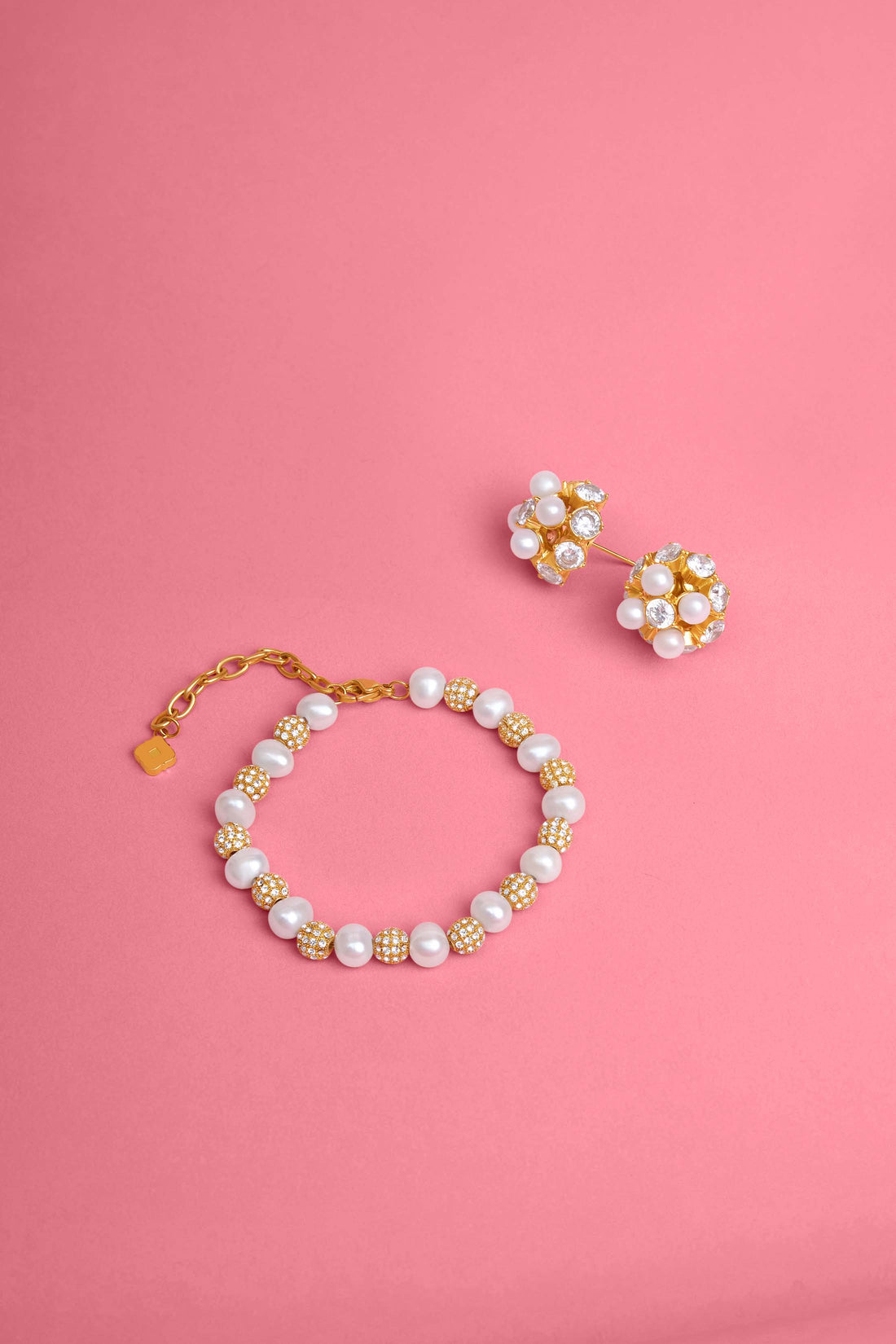 Pearl Radiance Statement Stud Earrings &amp; Bracelet Gift Set