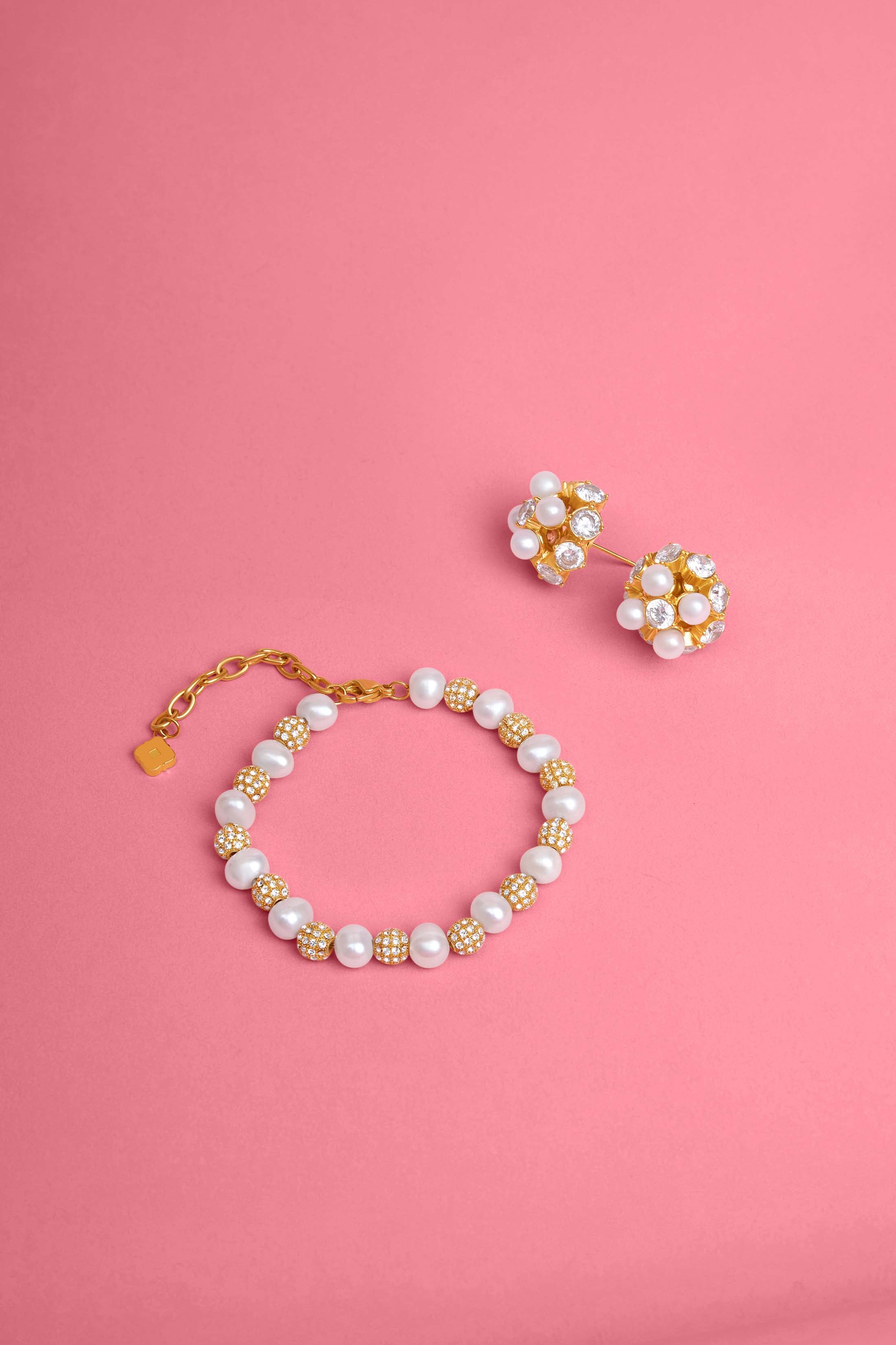 Pearl Radiance Statement Stud Earrings &amp; Bracelet Gift Set