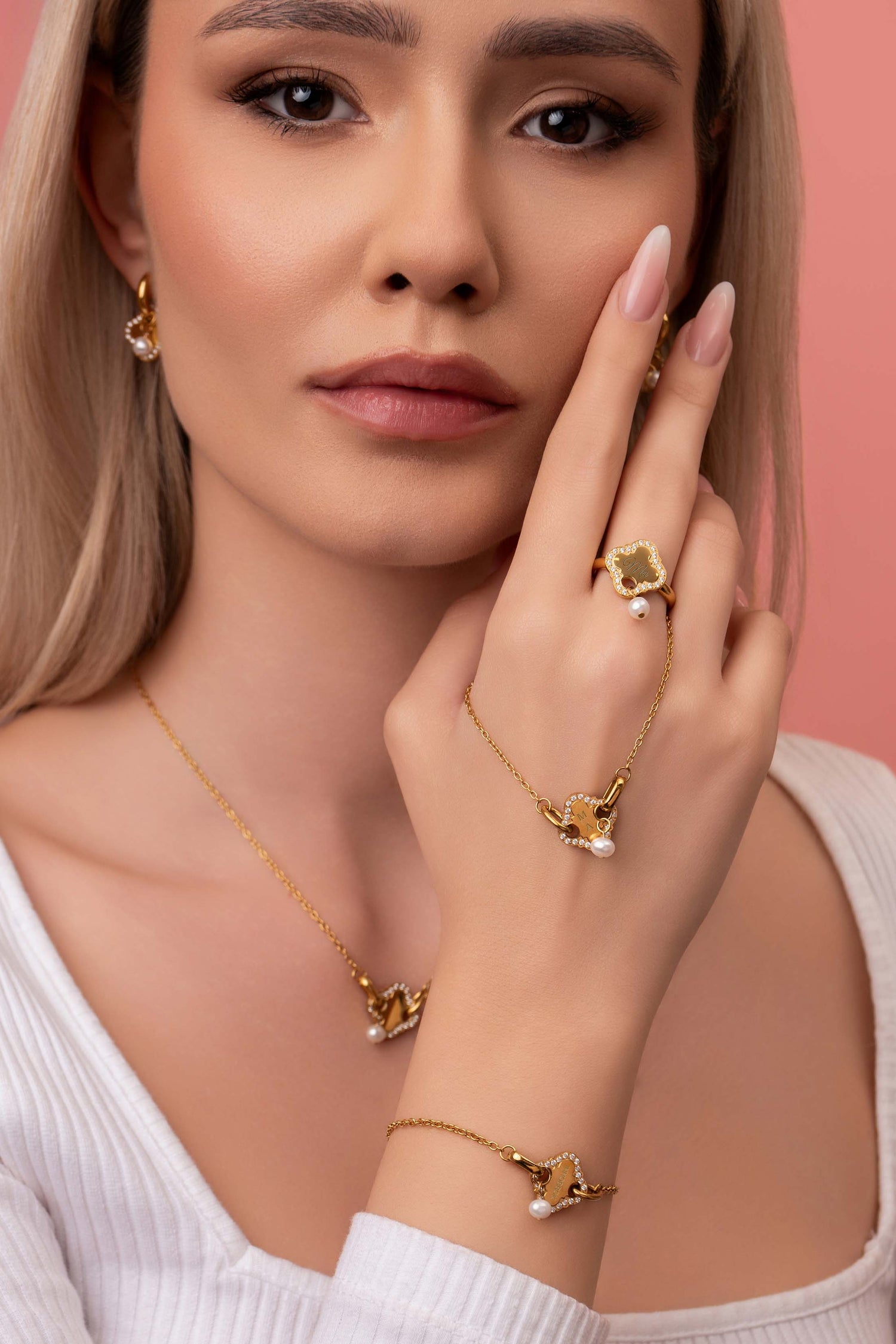 Pearl Linked Engravable Bracelet, Ring &amp; Rossica Candle Gift Set