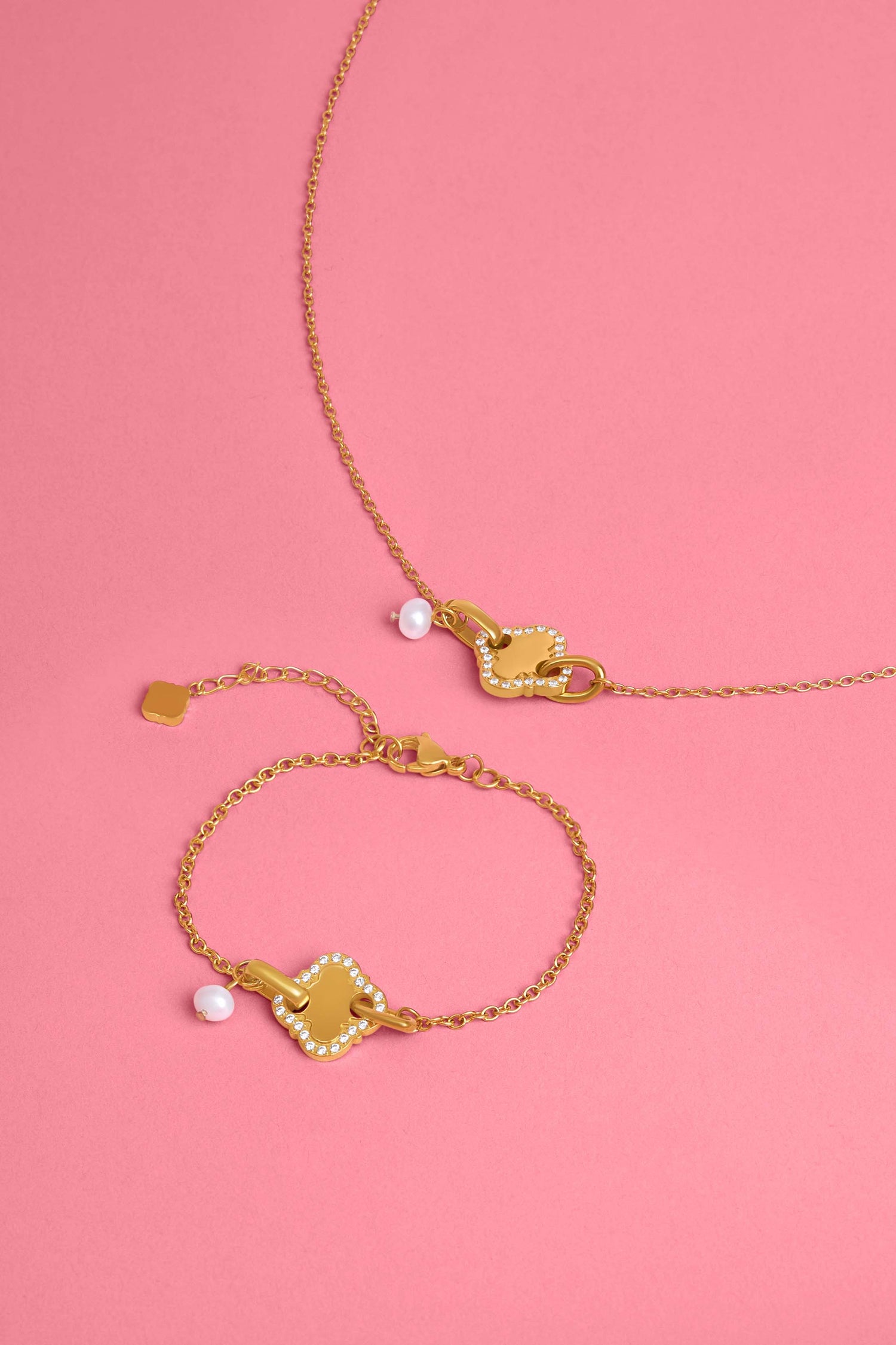 Pearl Linked Necklace &amp; Bracelet Gift Set