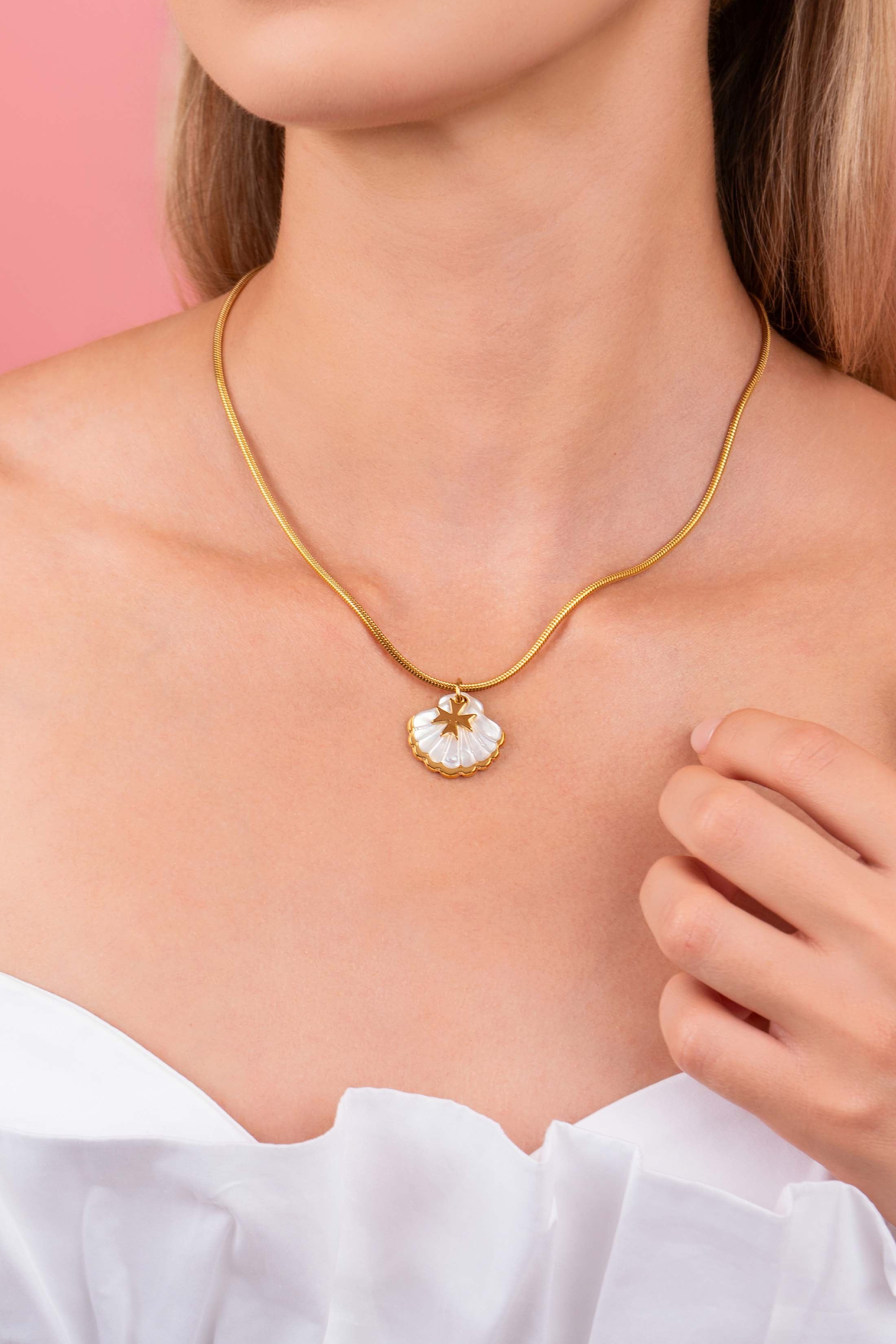 Madreperla Arżella Studs &amp; Necklace Gift Set