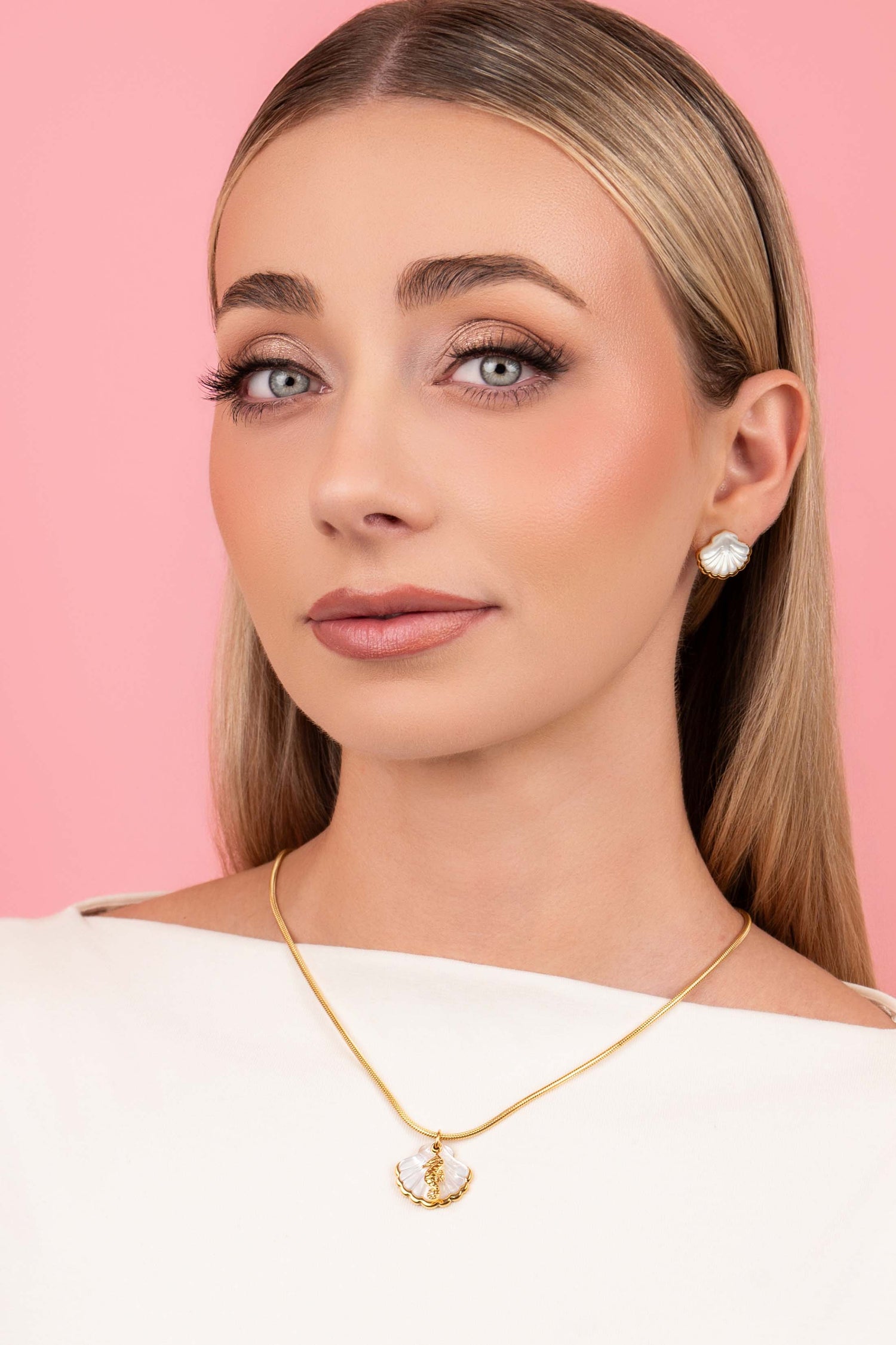 Madreperla Arżella Studs &amp; Necklace Gift Set