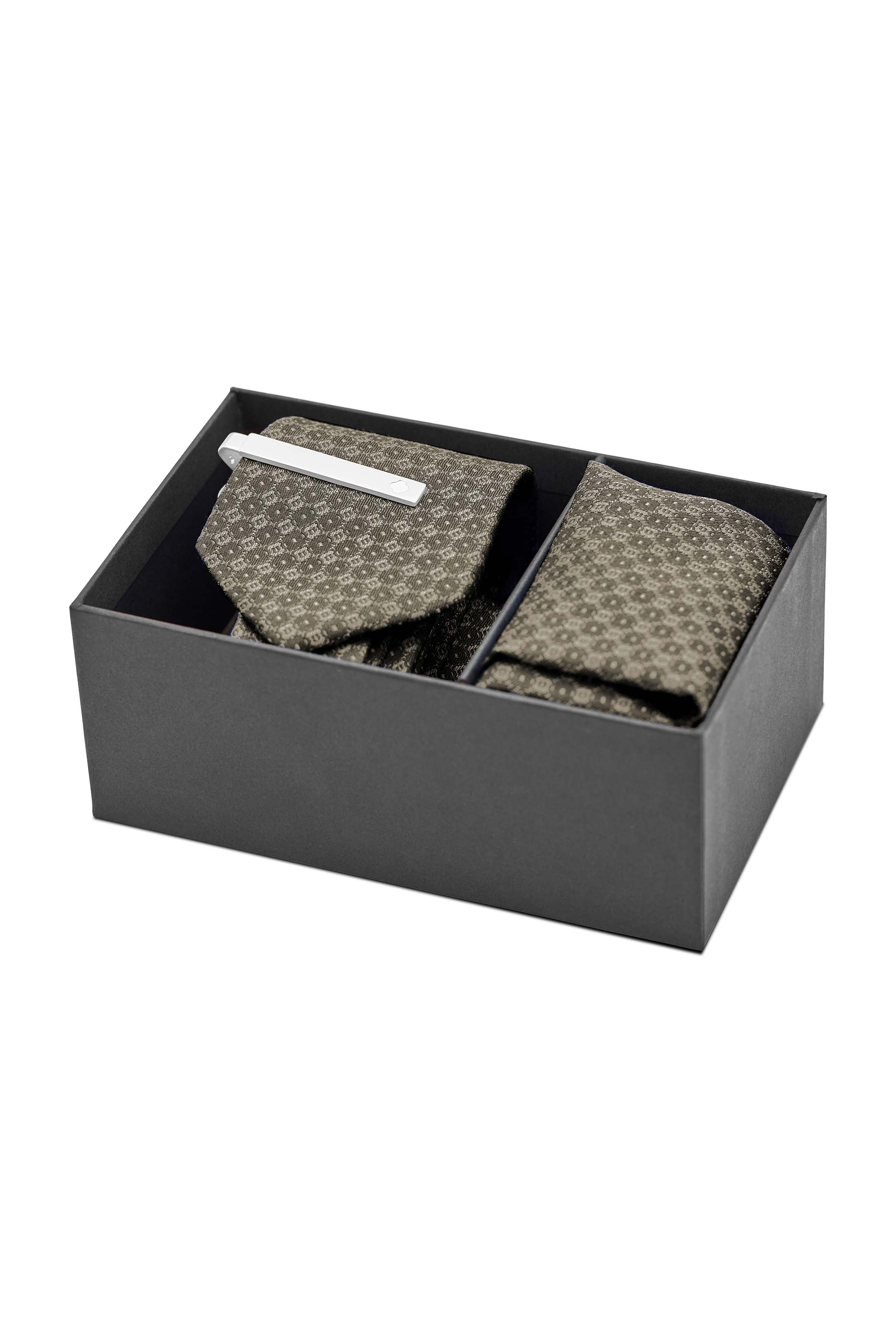 Carisma Black Signature Tie &amp; Pocket Square &amp; Carisma Crest Tie Clip Gift Set