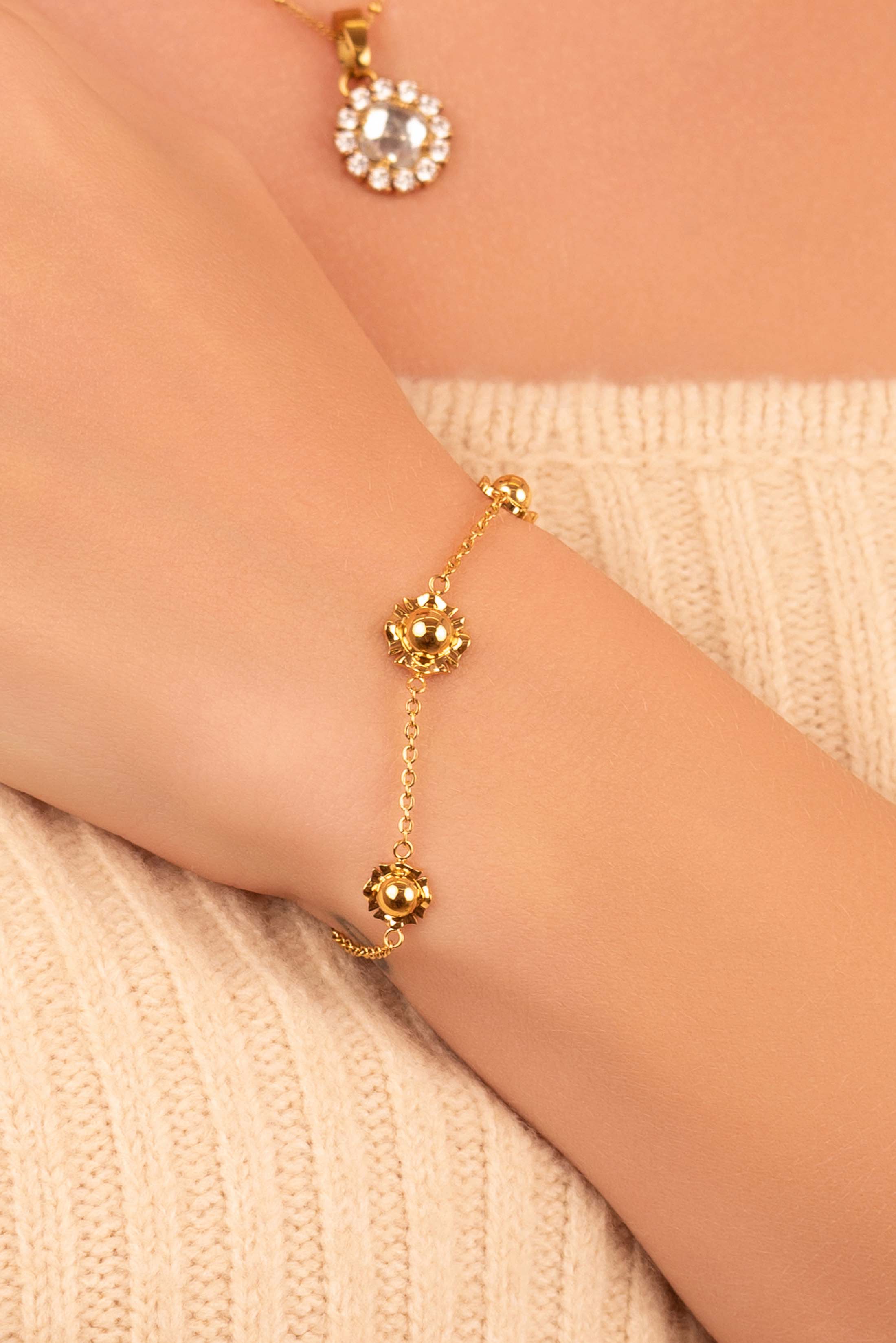 Golden Bloom Stud Earring Set &amp; Bracelet Gift Set