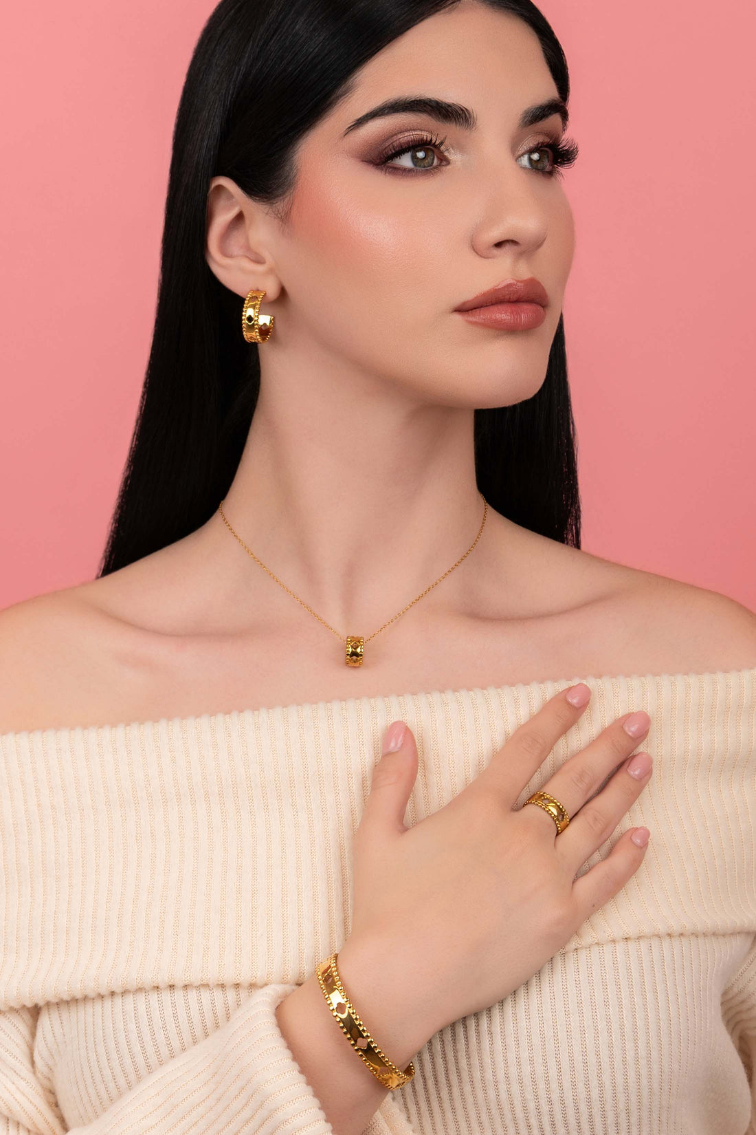 Carisma Emblem Hoop Earrings &amp; Ring Pendant Gift Set