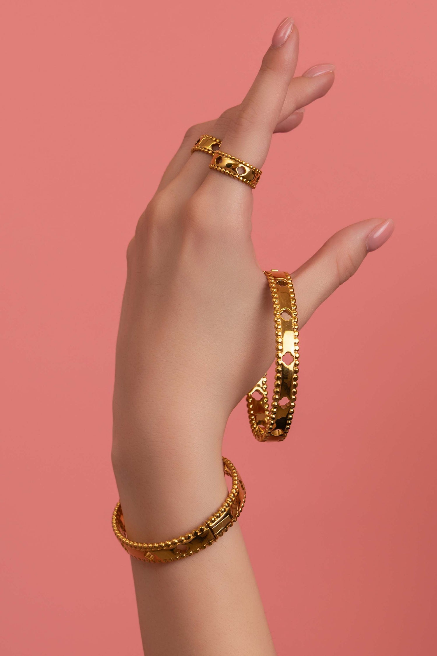 Carisma Emblem Bangle