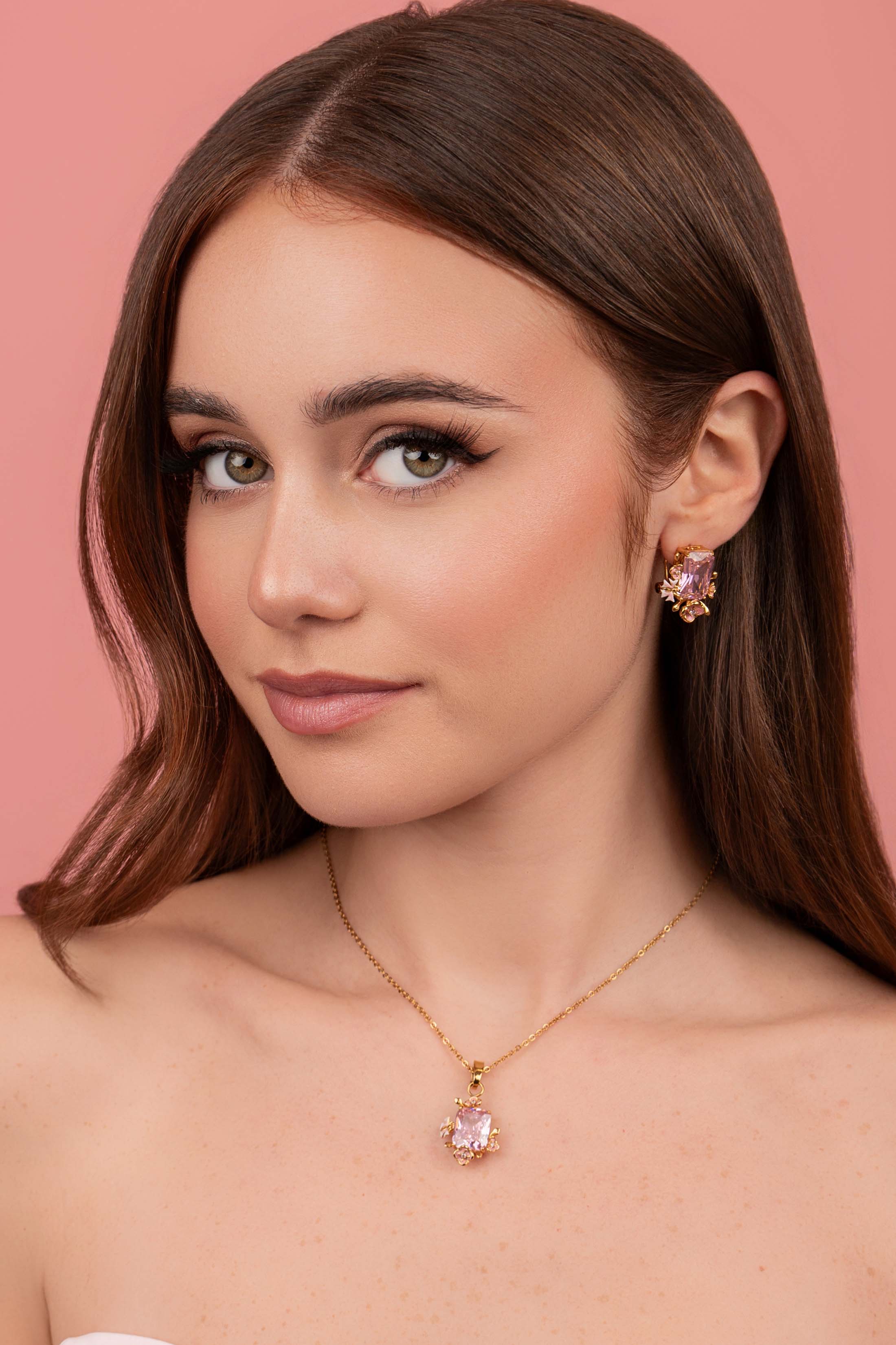 Qronfla Reġina Stud Earring Set