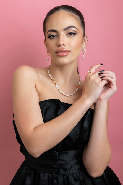 Meghan’s Baroque Freshwater Pearl Earring Set &amp; Necklace Gift Set