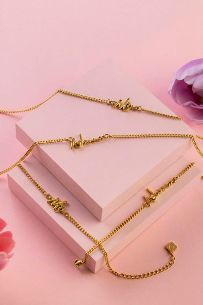 Ma Cursive Necklace