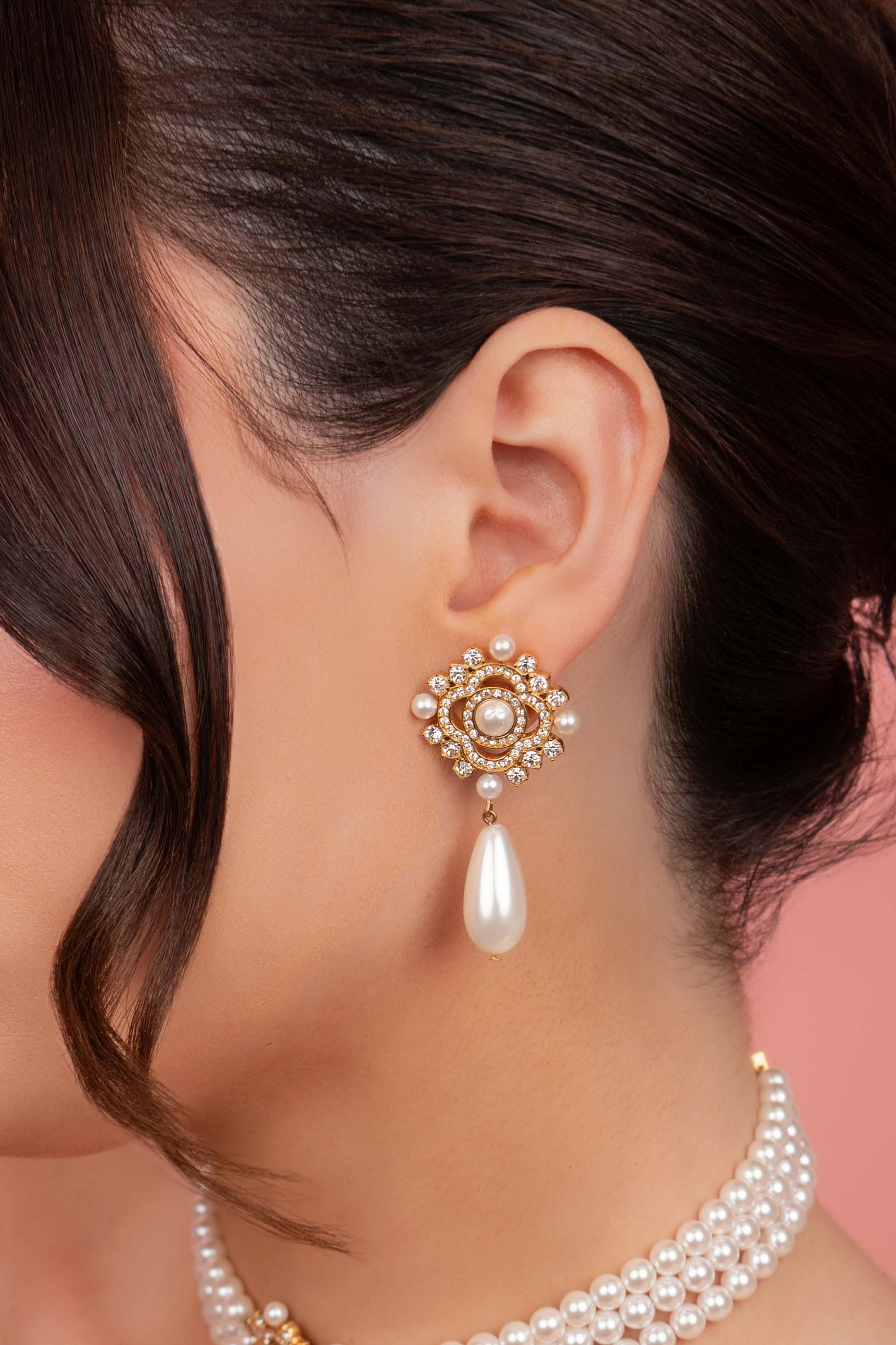 Perla Melodija Drop Stud Earrings &amp; Necklace Gift Set