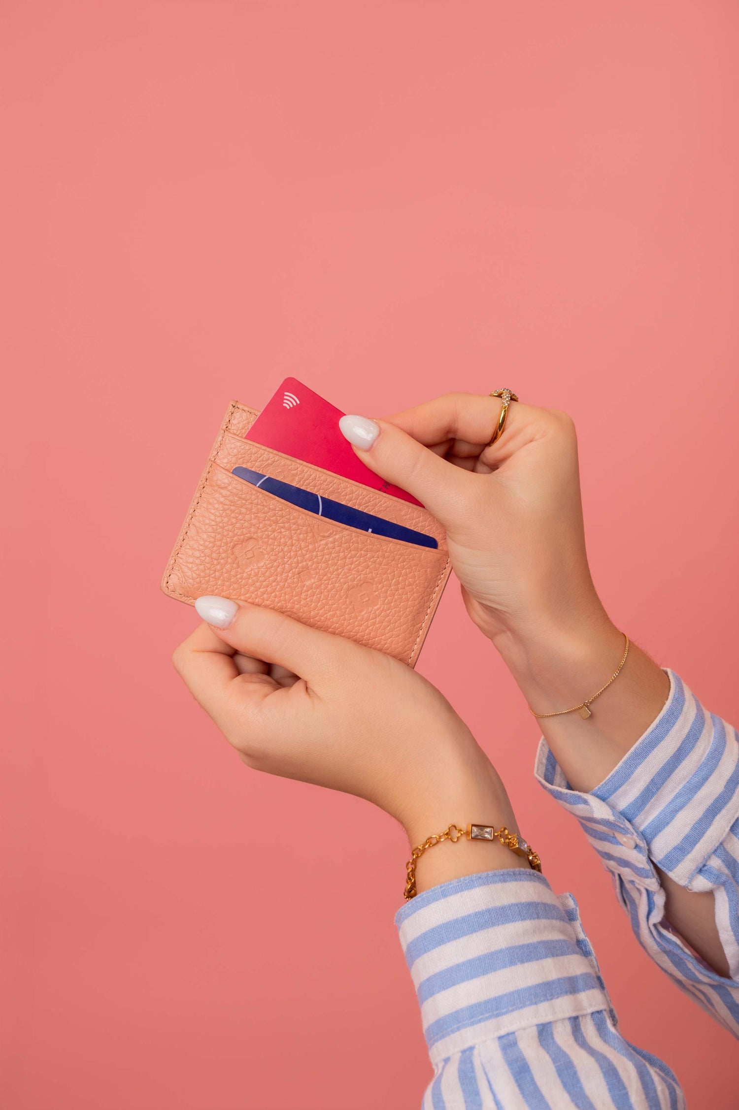 The Carisma Collection Box