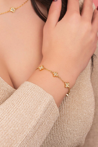 Clara Carisma Stud Earrings &amp; Bracelet Gift Set