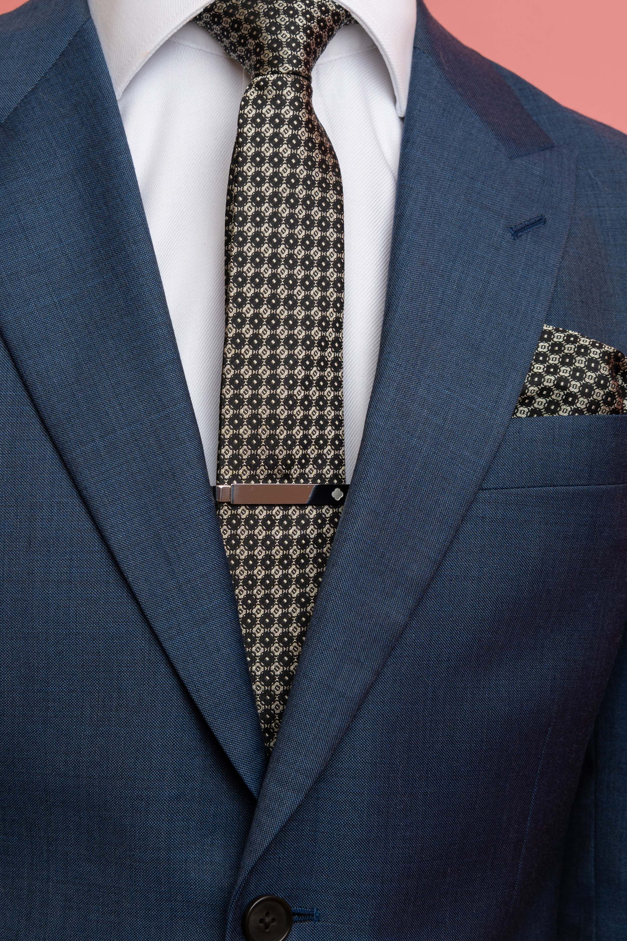 Silver Carisma Crest Tie Clip