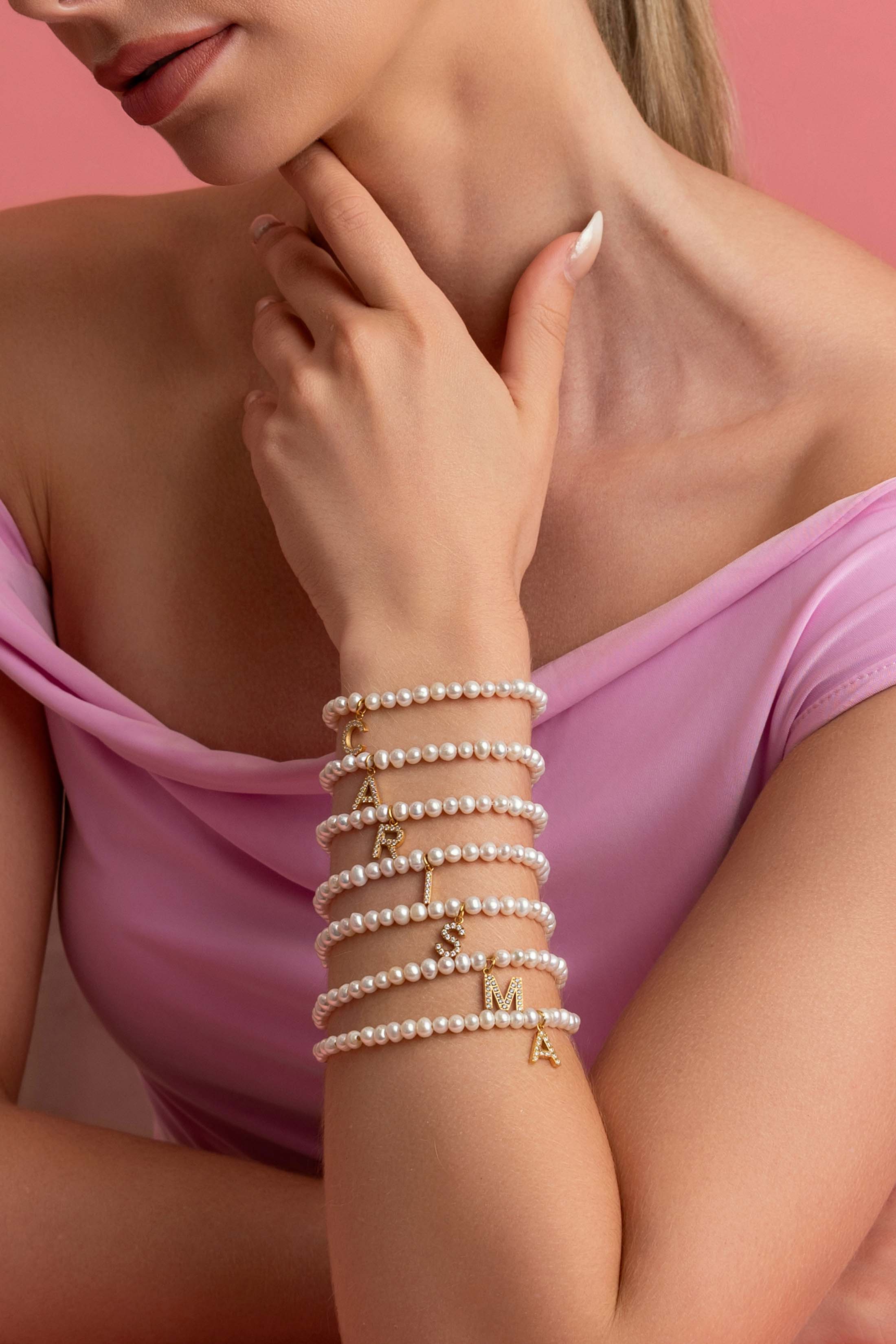 Initial Freshwater Pearl Bracelet &amp; Rossica Candle Gift Set