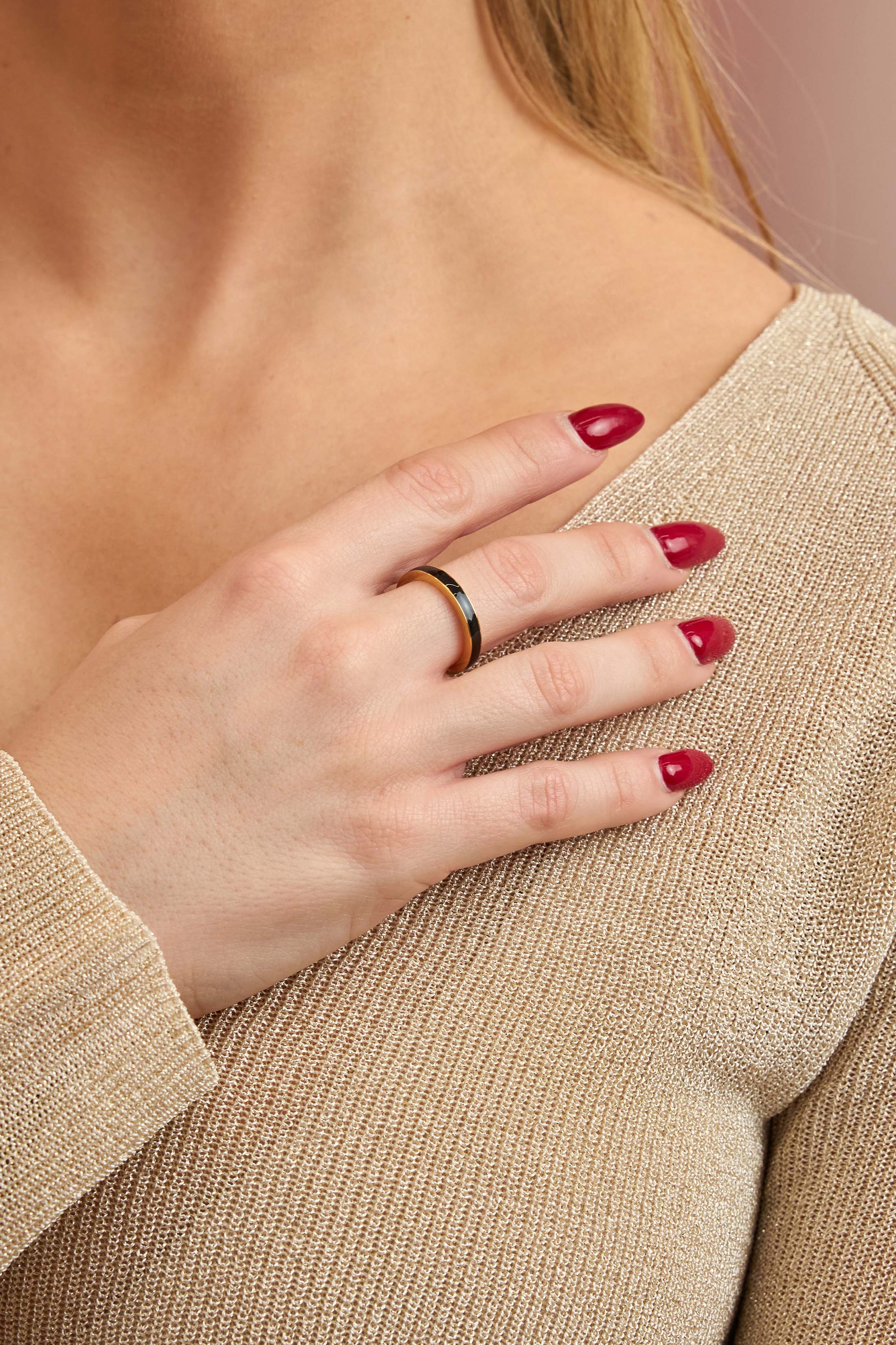 Noir Ring