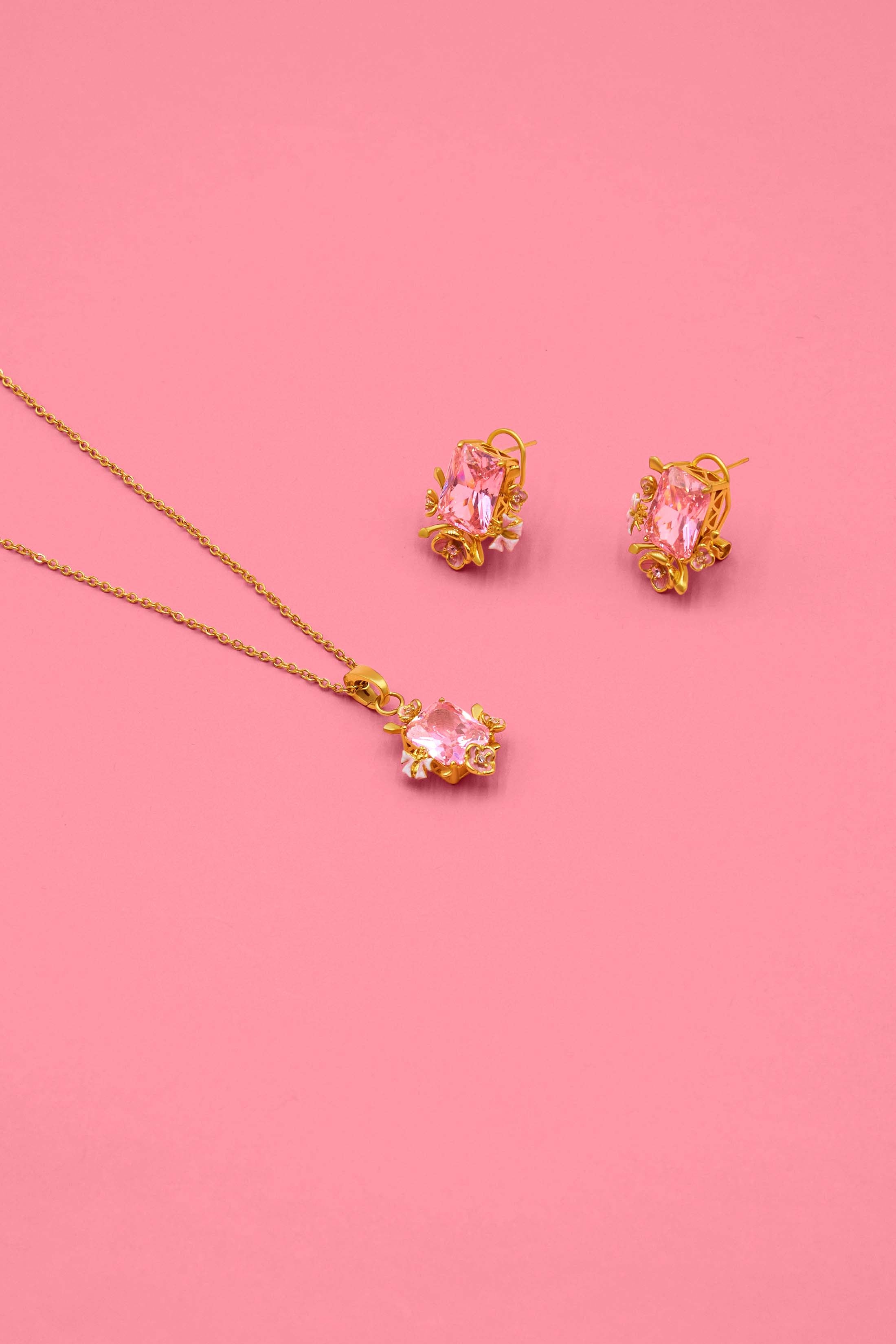 Qronfla Reġina Stud Earrings &amp; Necklace Gift Set