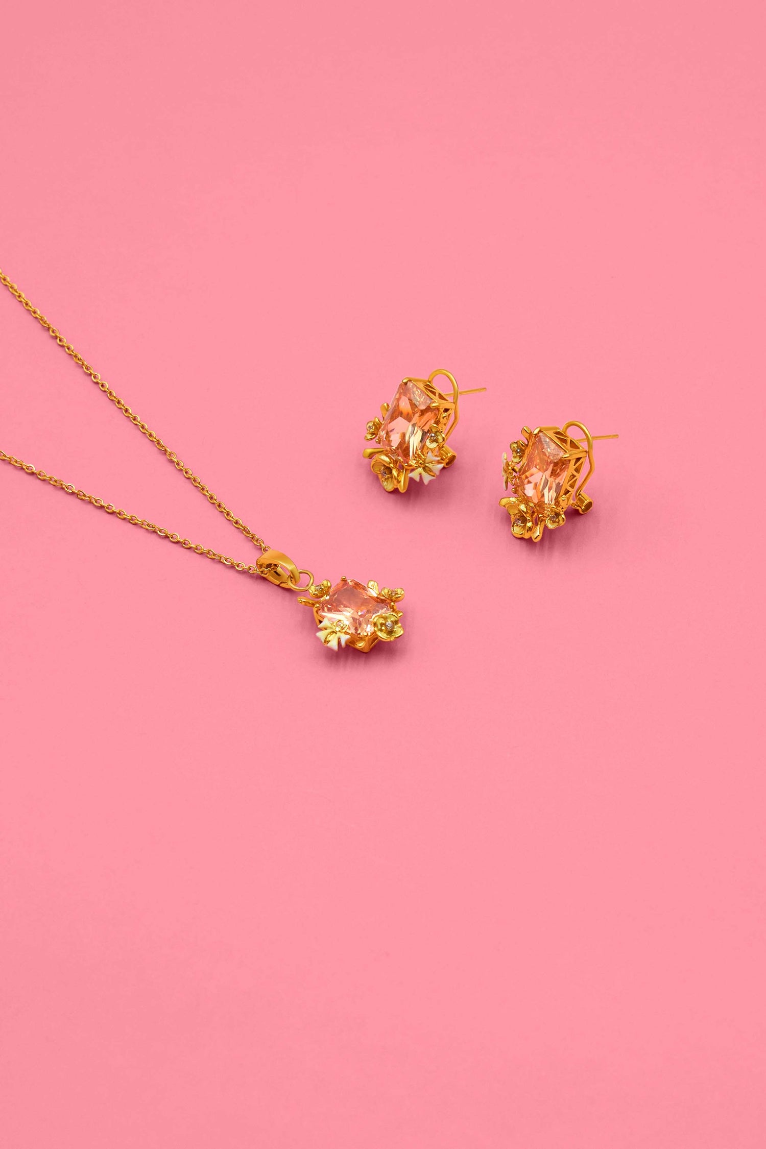 Narċis Reġina Stud Earrings &amp; Necklace Gift Set