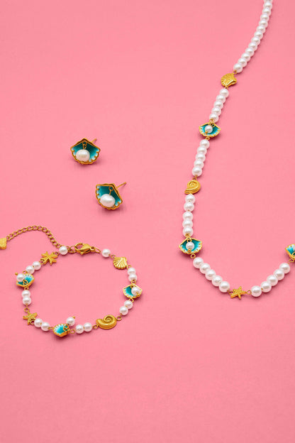 Kemmuna Perla Studs, Necklace &amp; Bracelet Gift Set