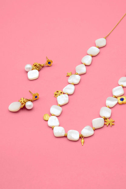 Perla Marina Studs &amp; Necklace Gift Set
